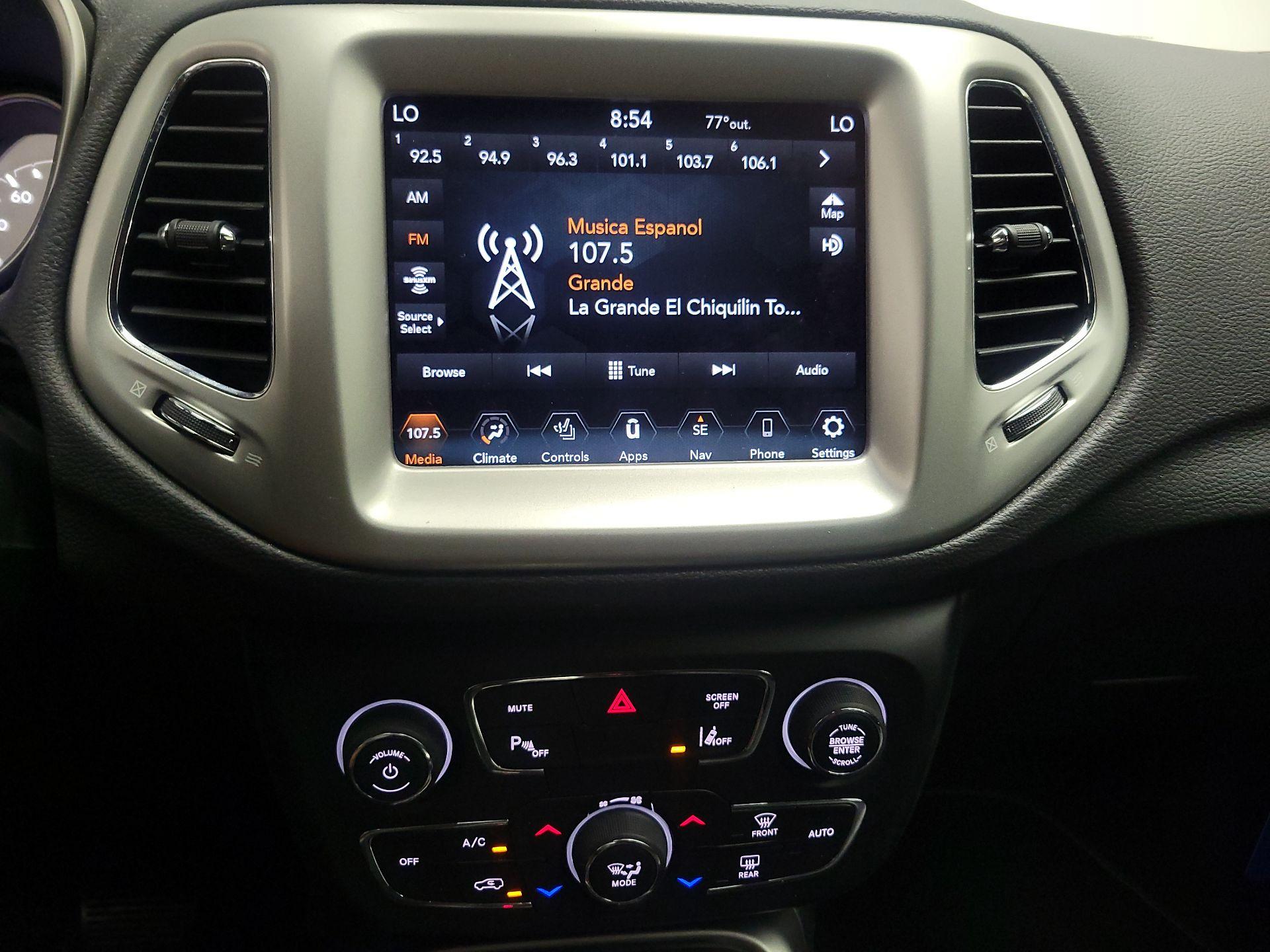 Thumbnail: 2021 Jeep Compass - 16