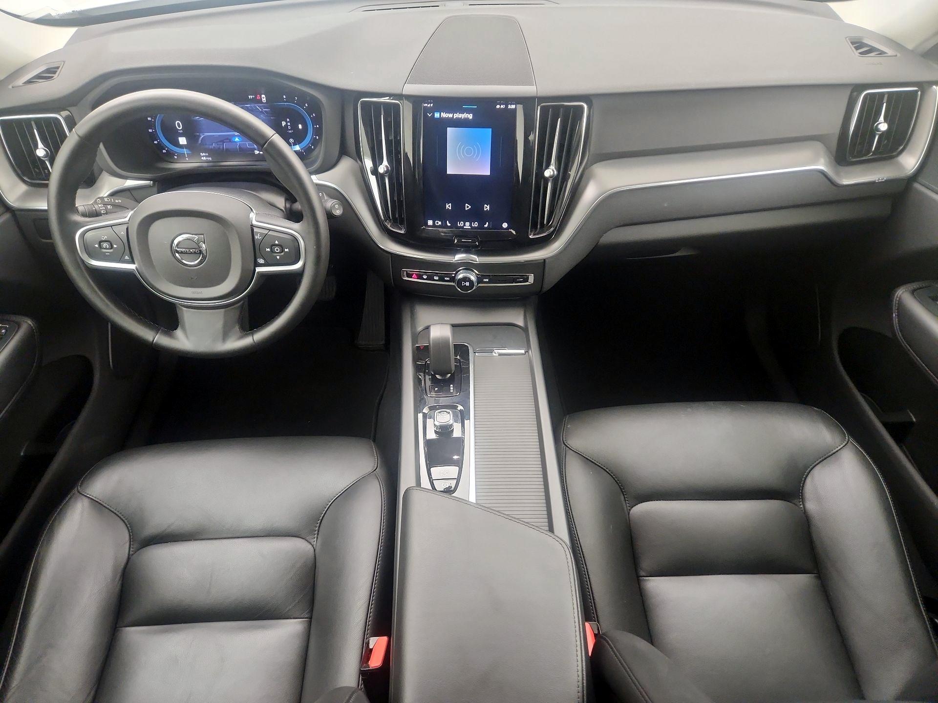 Thumbnail: 2025 Volvo XC60 - 9