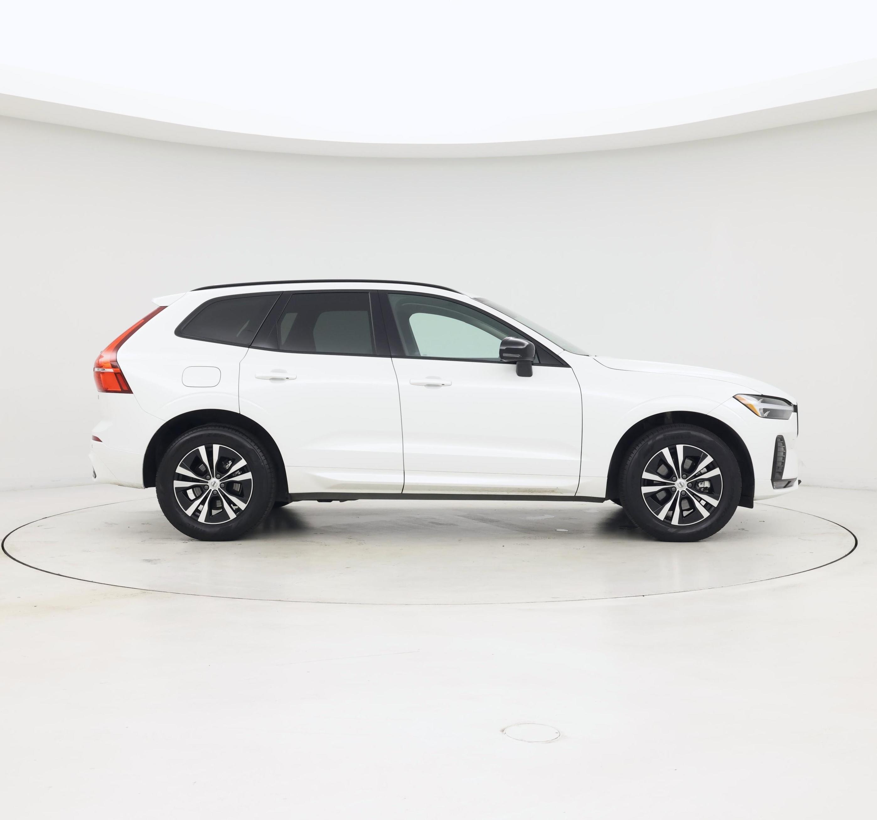 Thumbnail: 2025 Volvo XC60 - 7