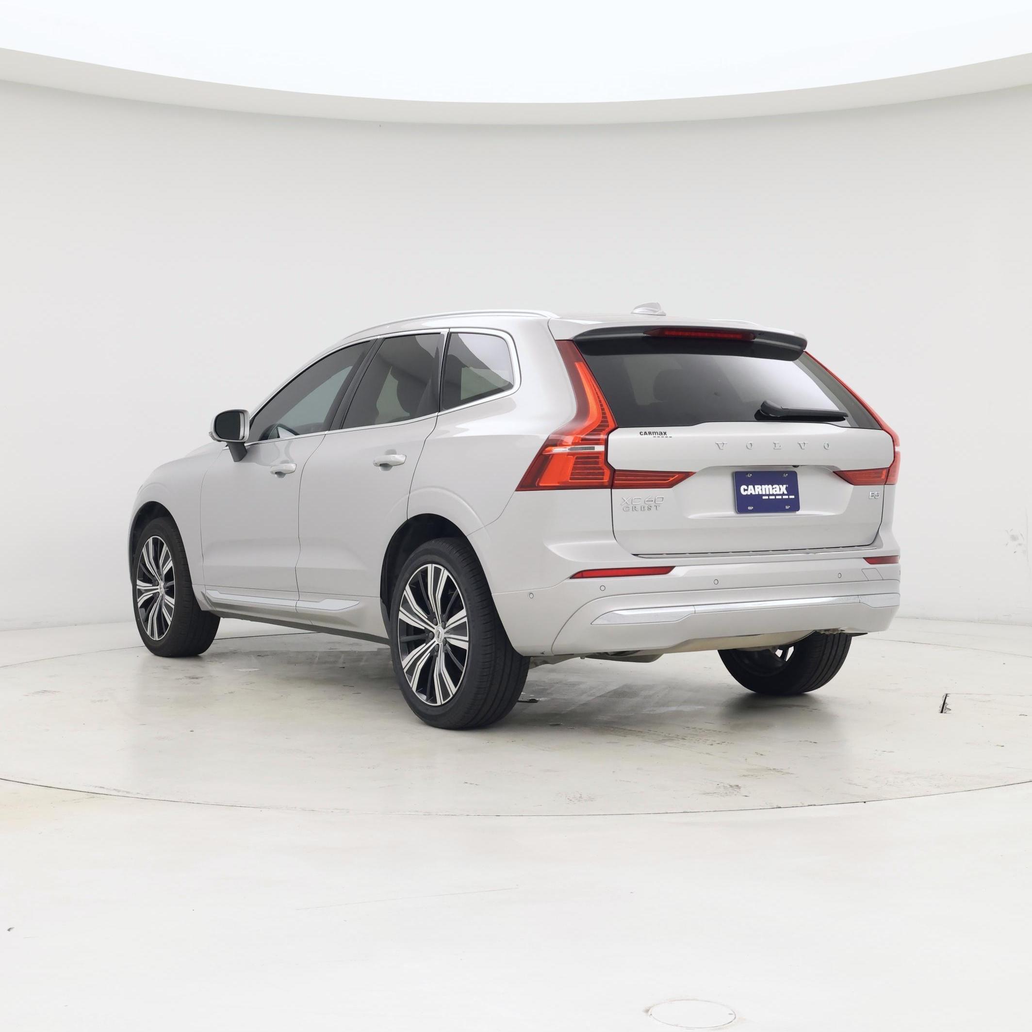 Thumbnail: 2022 Volvo XC60 - 2