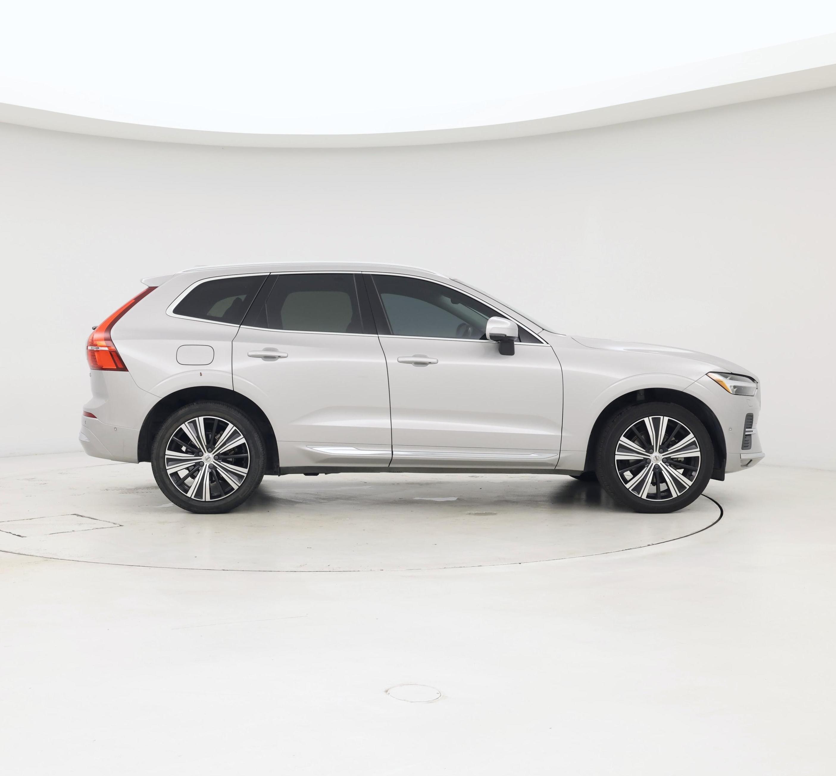 Thumbnail: 2022 Volvo XC60 - 7