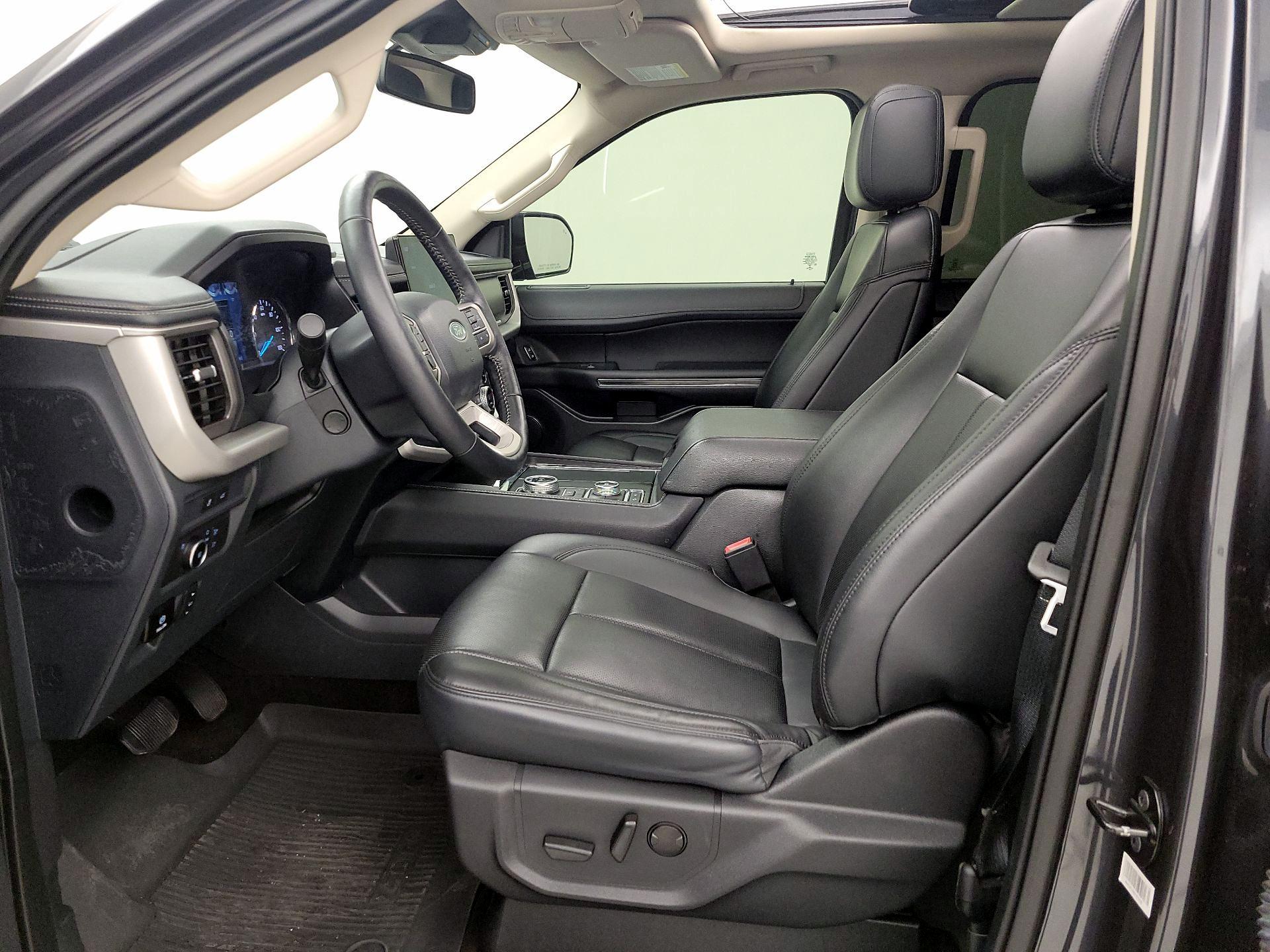 Thumbnail: 2022 Ford Expedition - 11