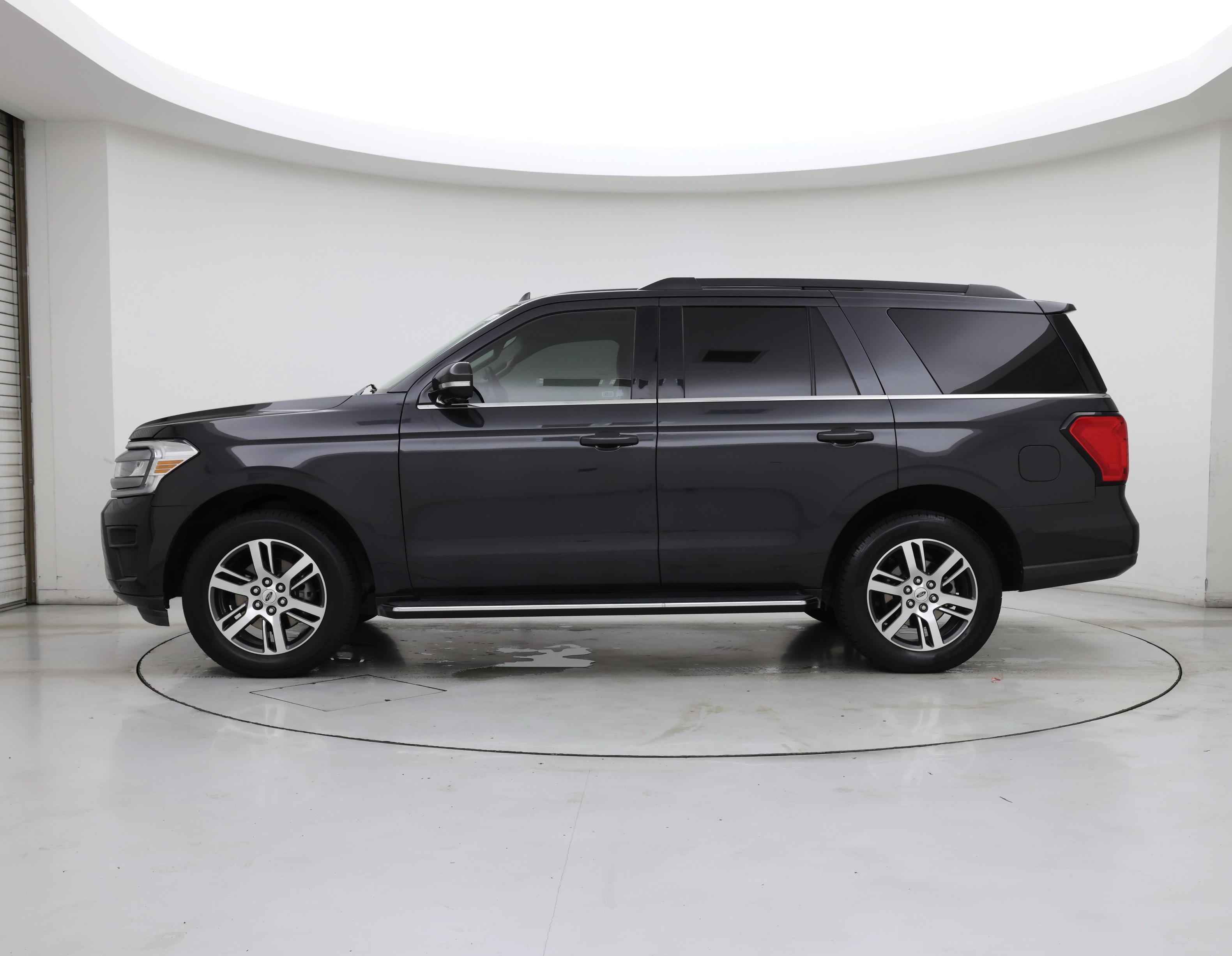 Thumbnail: 2022 Ford Expedition - 3