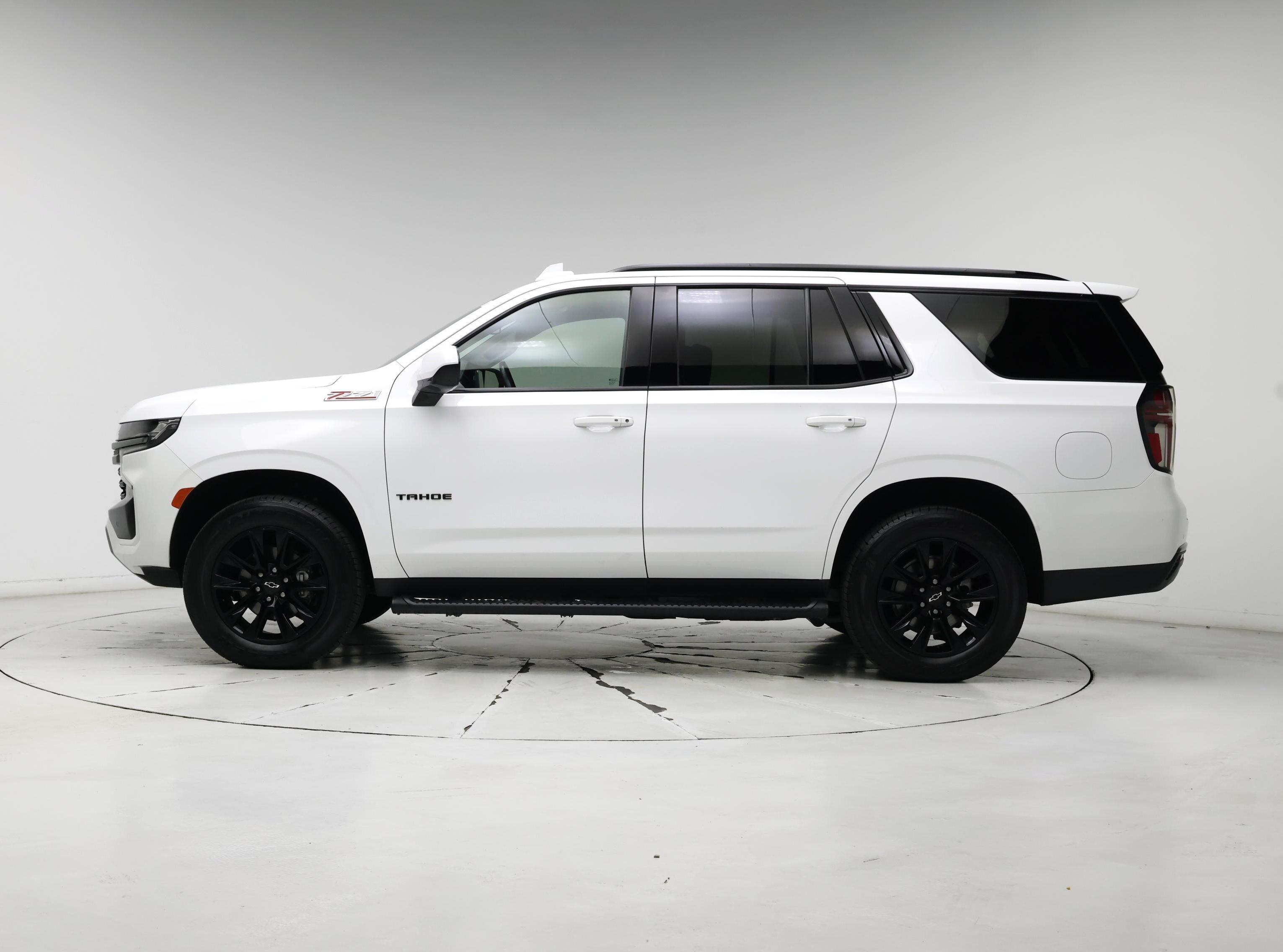 Thumbnail: 2022 Chevrolet Tahoe - 3