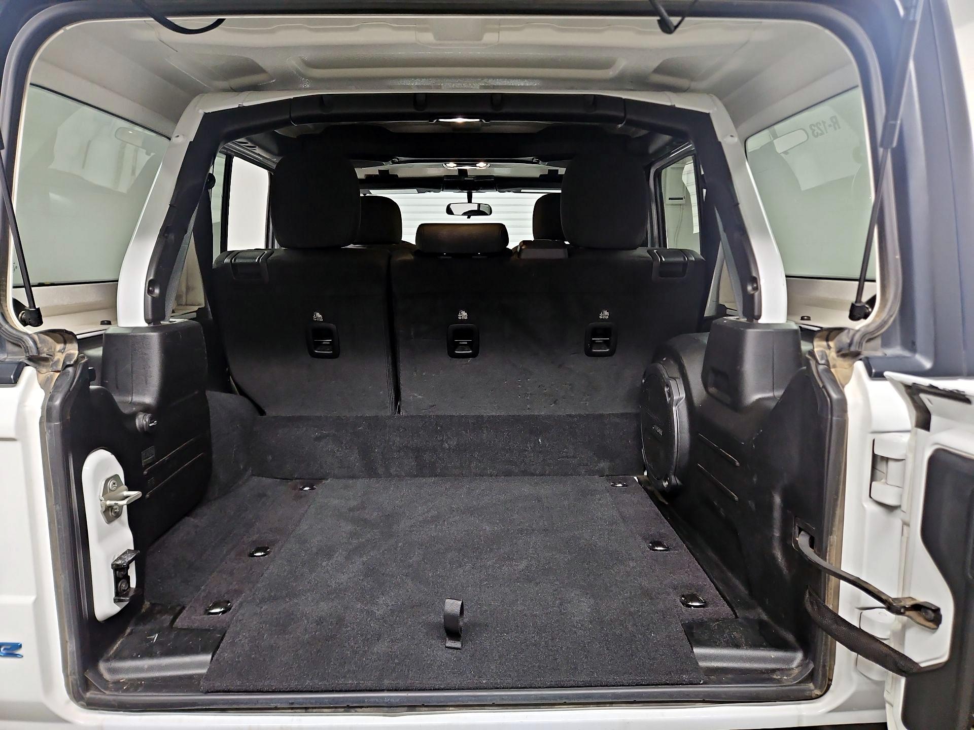 Thumbnail: 2023 Jeep Wrangler - 20