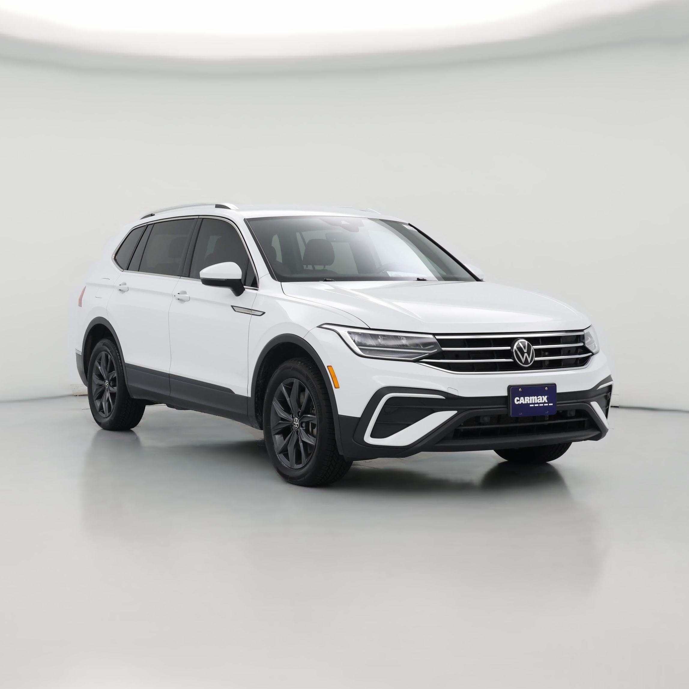 Thumbnail: 2022 Volkswagen Tiguan - 1