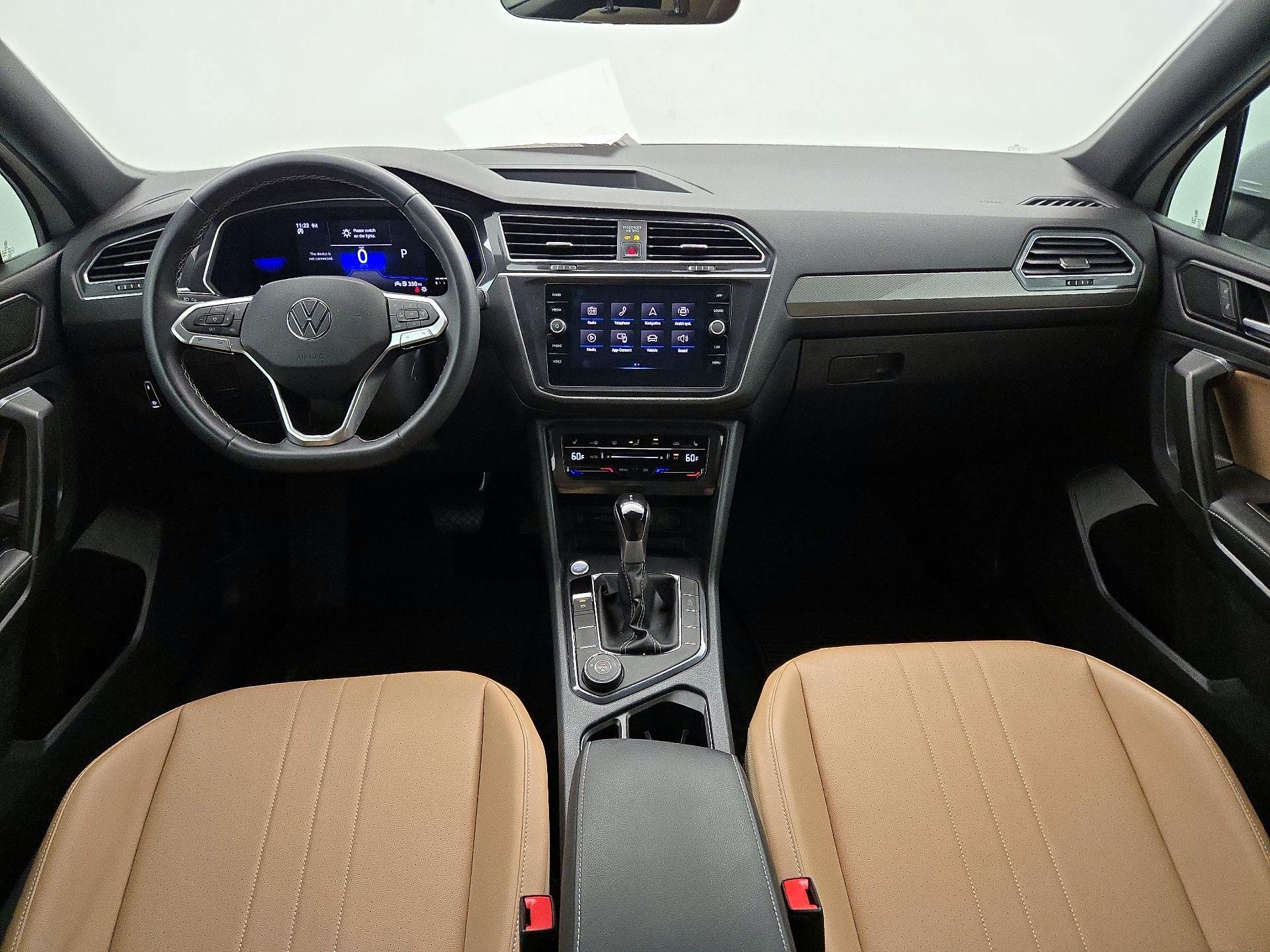 Thumbnail: 2022 Volkswagen Tiguan - 9