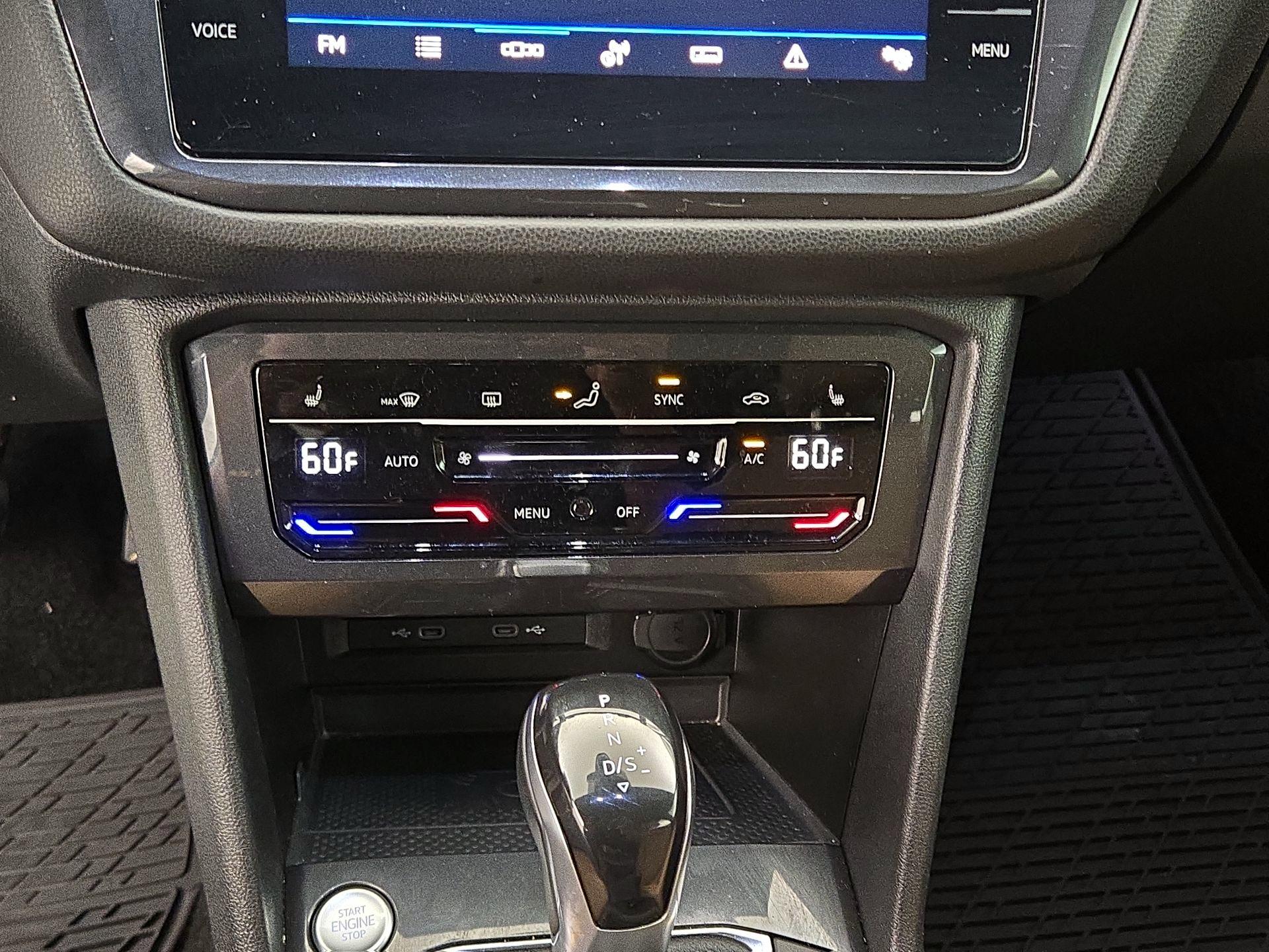 Thumbnail: 2022 Volkswagen Tiguan - 16