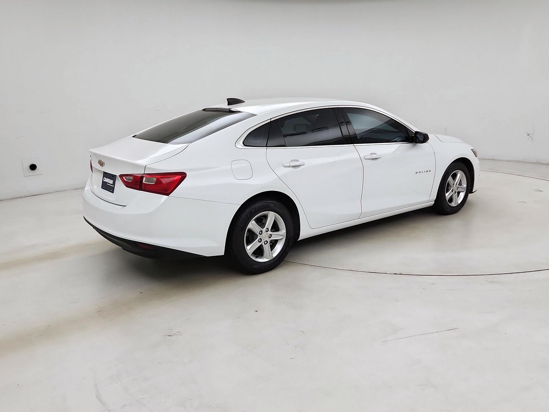 Thumbnail: 2021 Chevrolet Malibu - 5