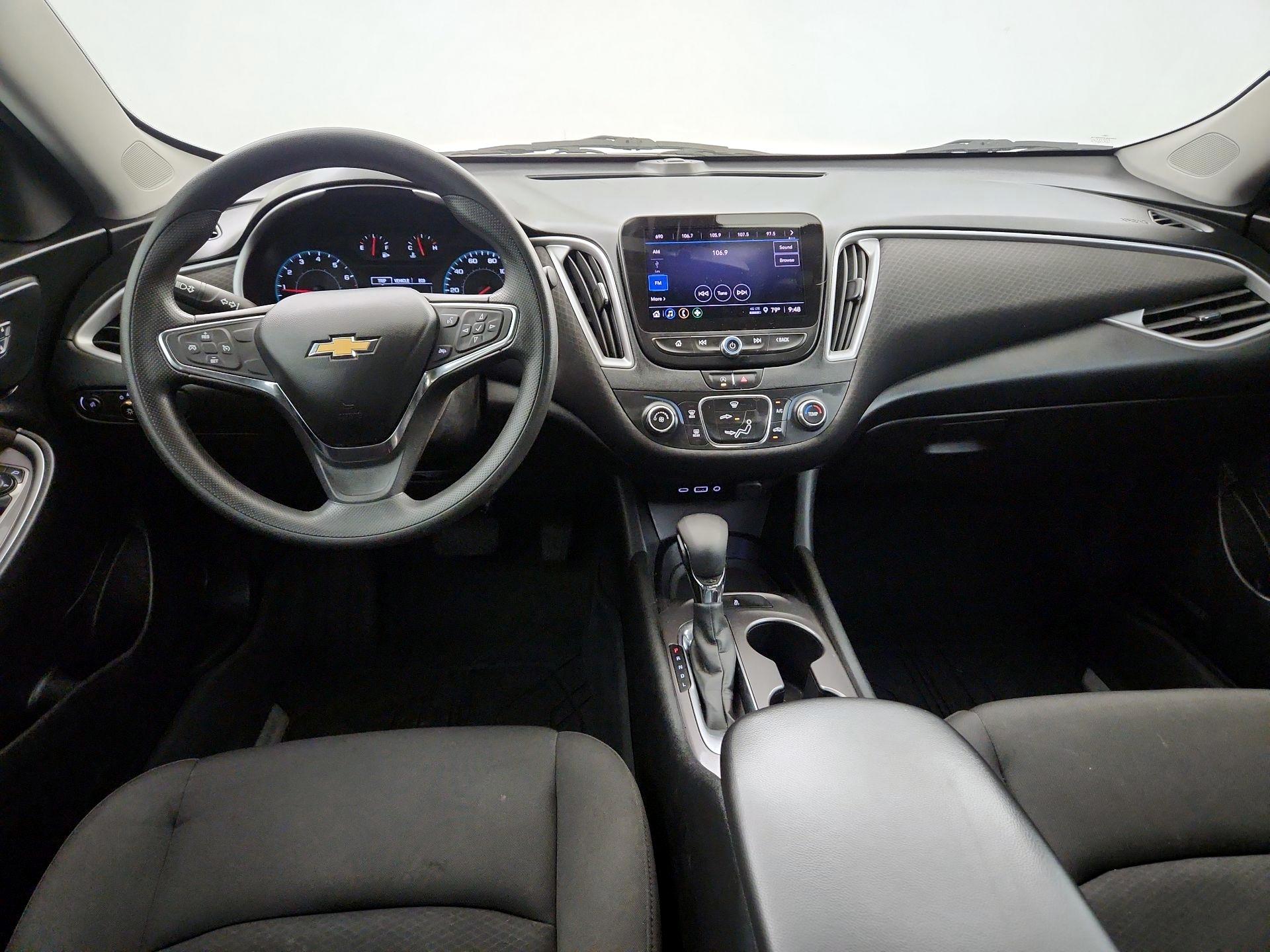 Thumbnail: 2021 Chevrolet Malibu - 8
