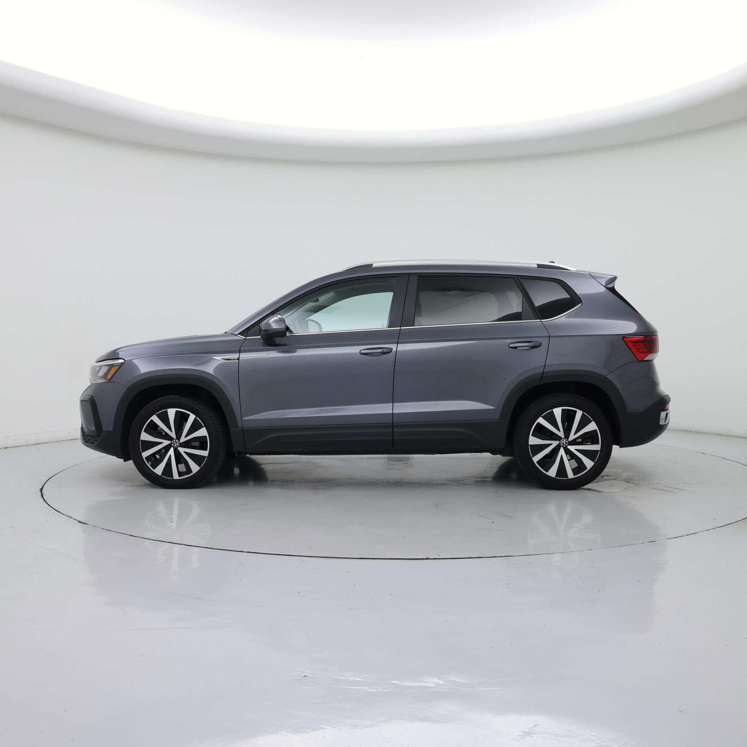 Thumbnail: 2023 Volkswagen Taos - 3