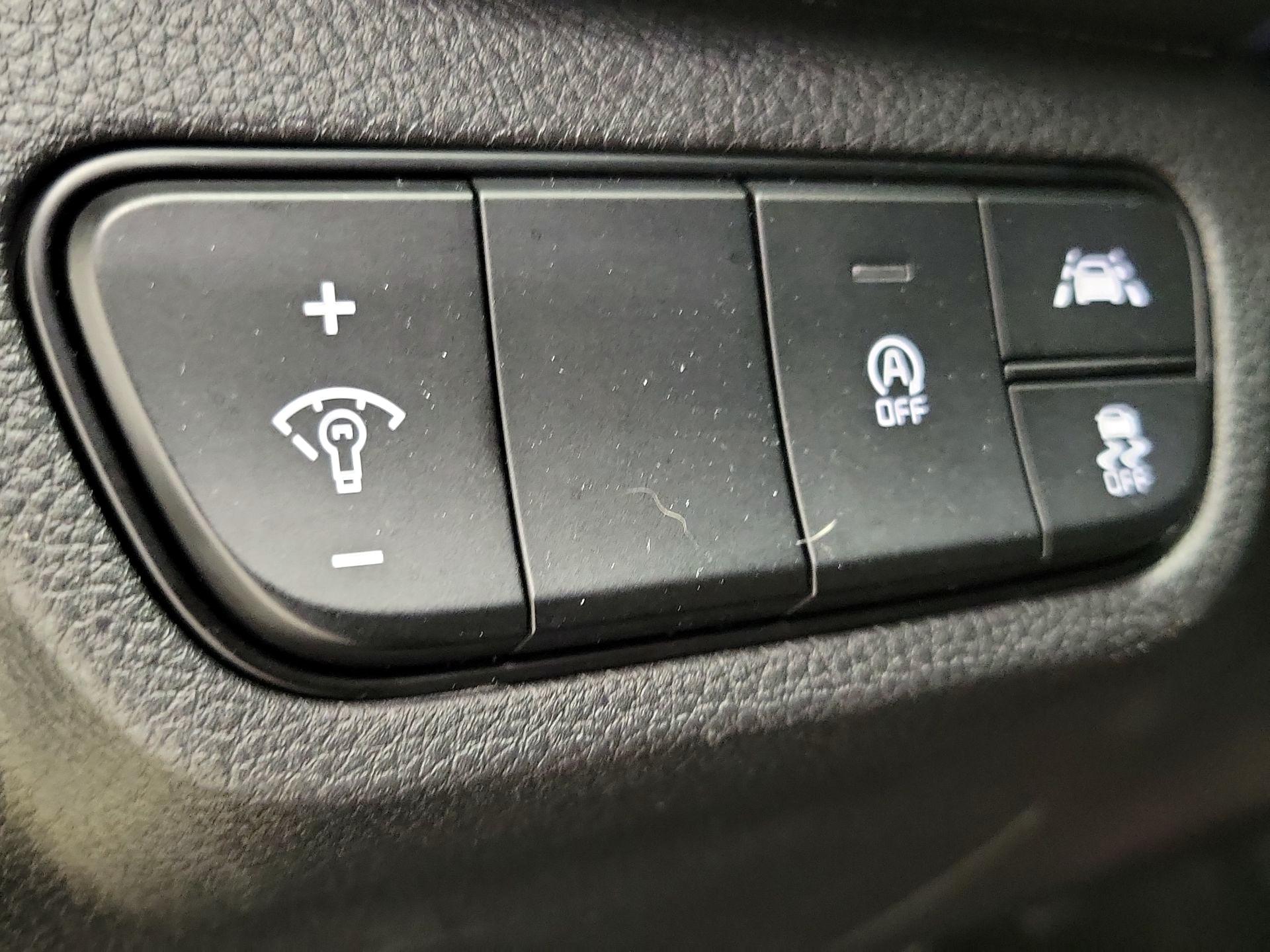 Thumbnail: 2023 Kia Seltos - 13