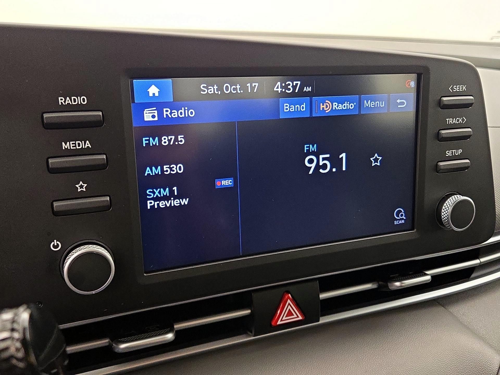 Thumbnail: 2022 Hyundai Elantra - 14