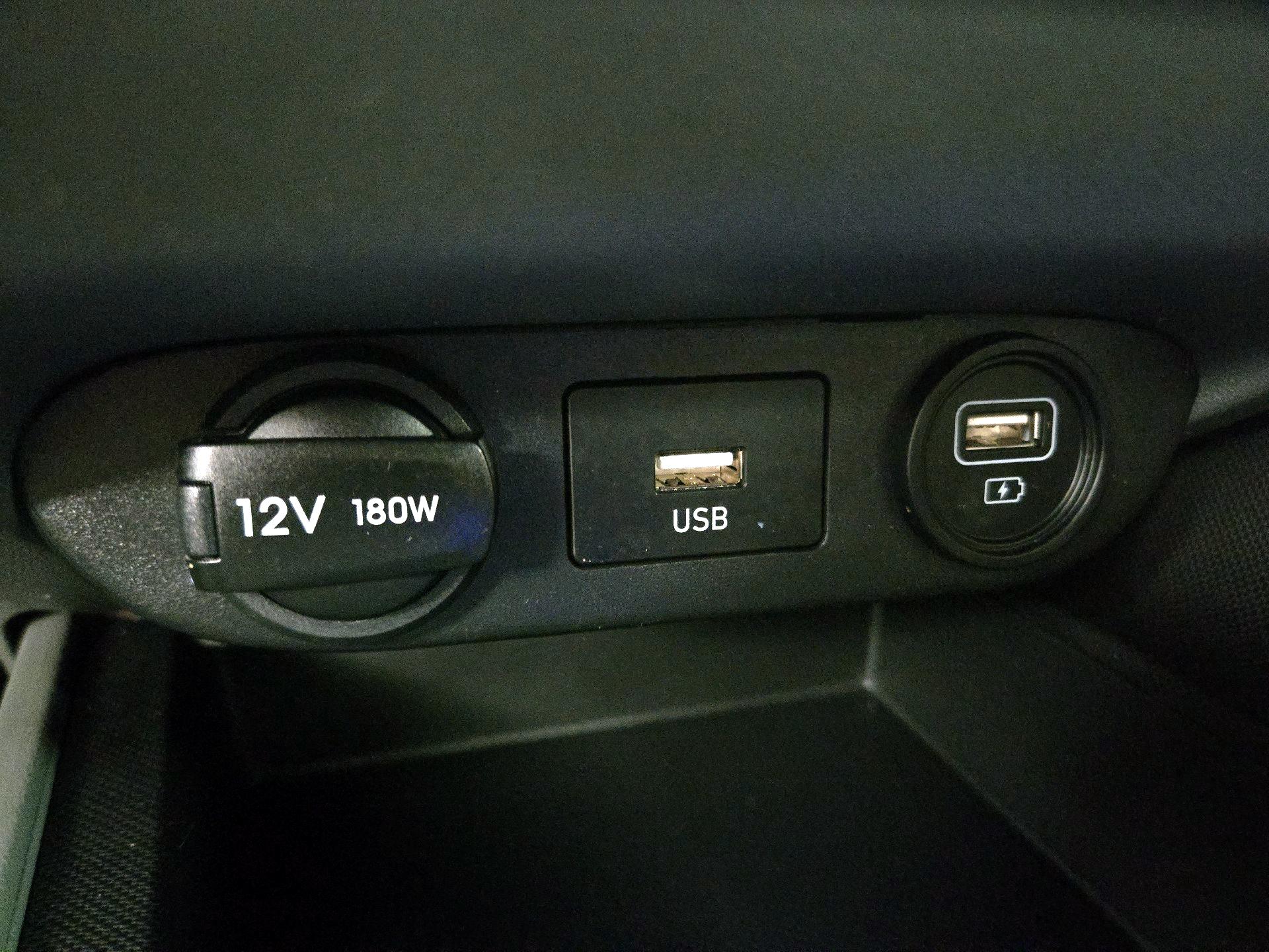 Thumbnail: 2022 Hyundai Elantra - 17