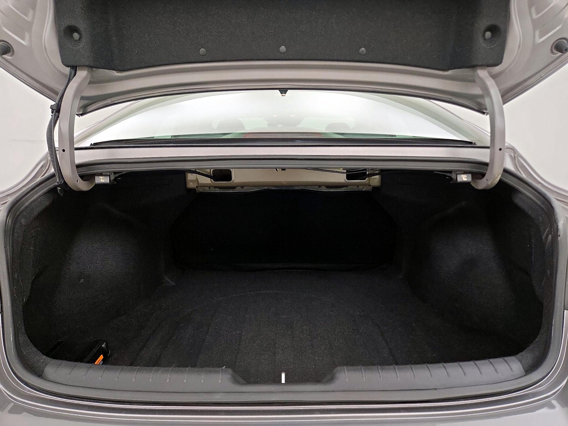 Thumbnail: 2022 Hyundai Elantra - 19