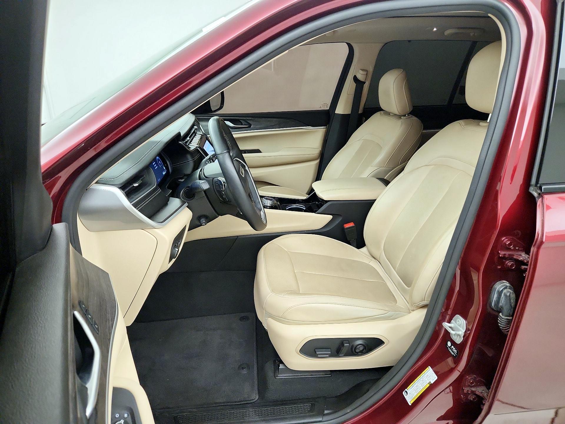 Thumbnail: 2022 Jeep Grand Cherokee - 9