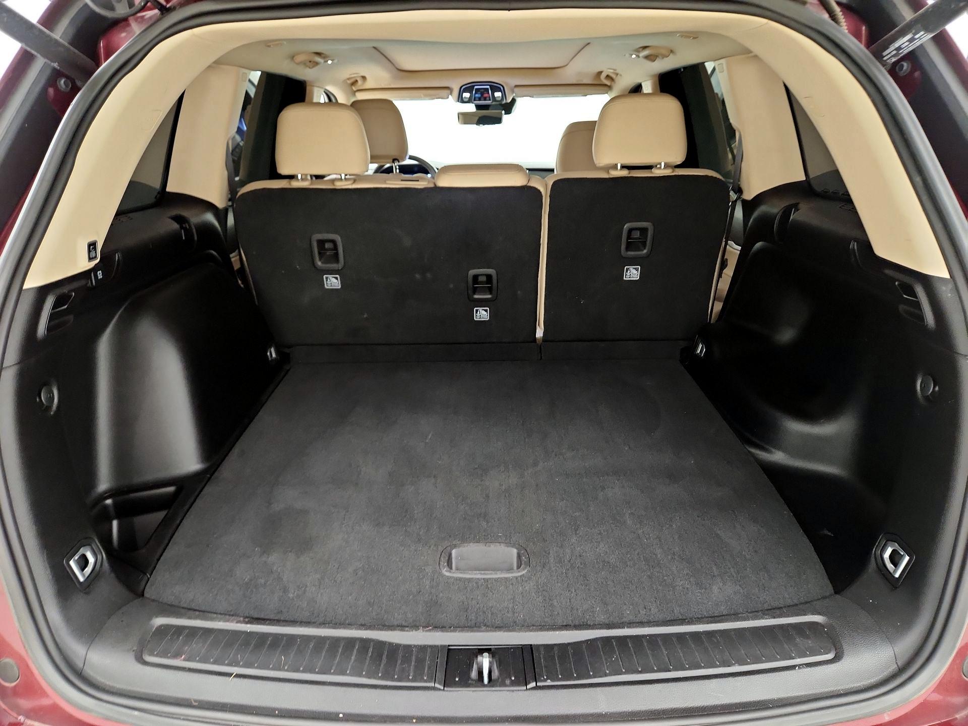 Thumbnail: 2022 Jeep Grand Cherokee - 14