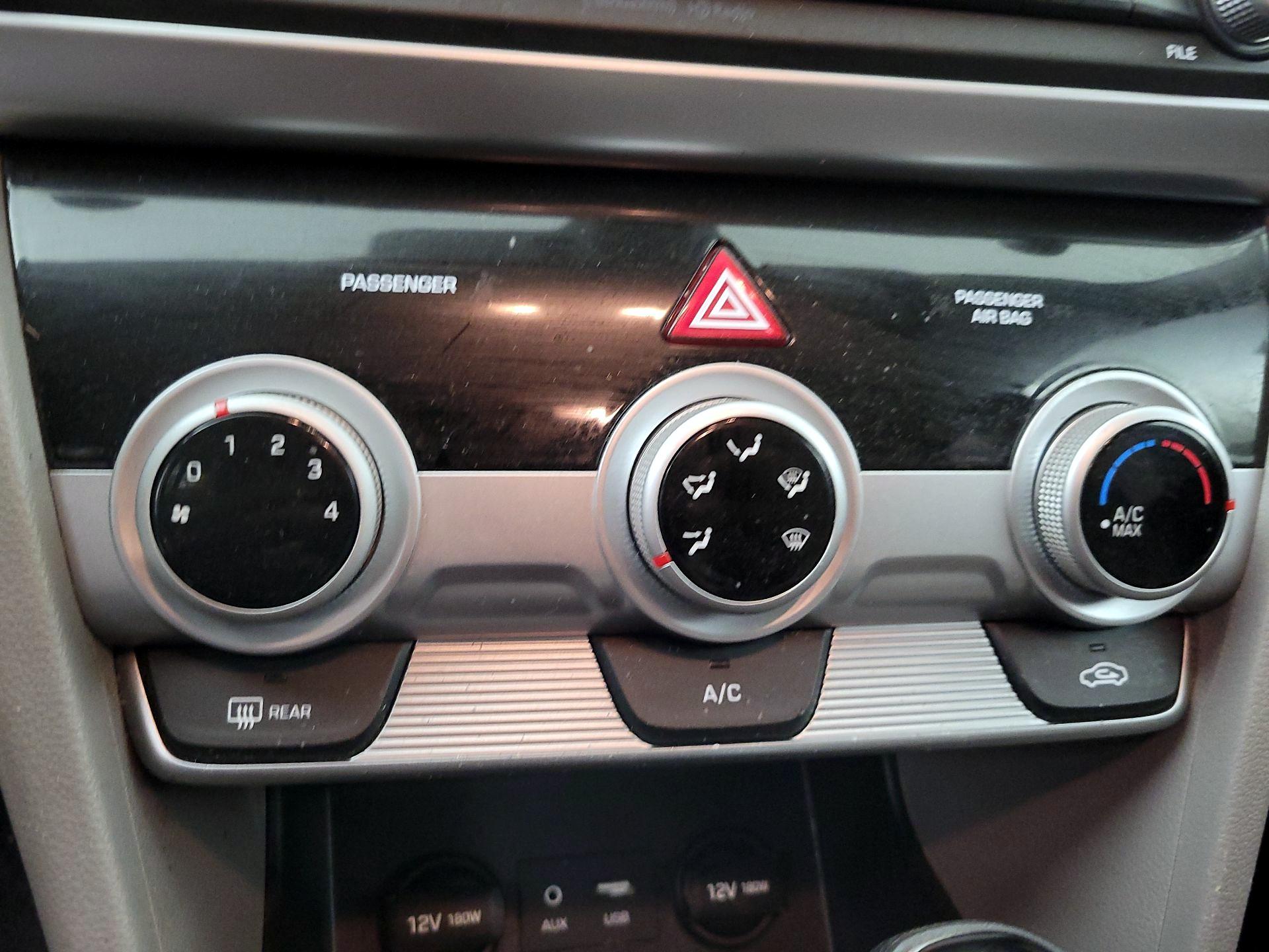 Thumbnail: 2019 Hyundai Elantra - 16