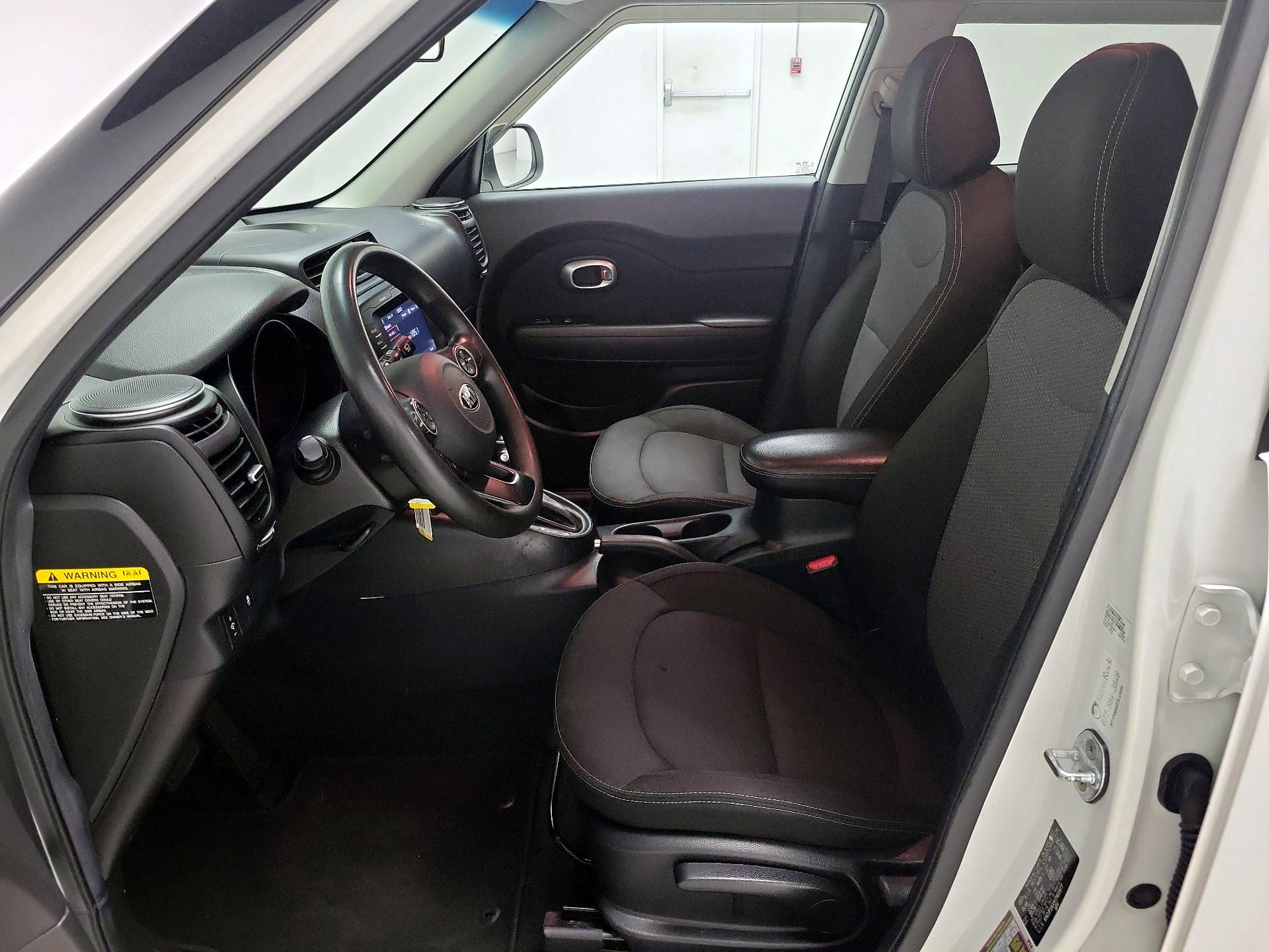 Thumbnail: 2018 Kia Soul - 11