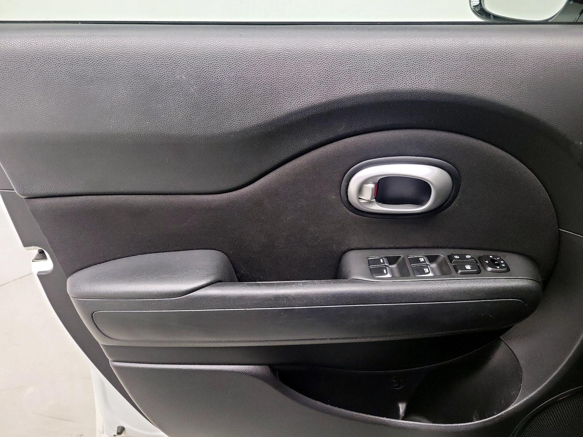 Thumbnail: 2018 Kia Soul - 12
