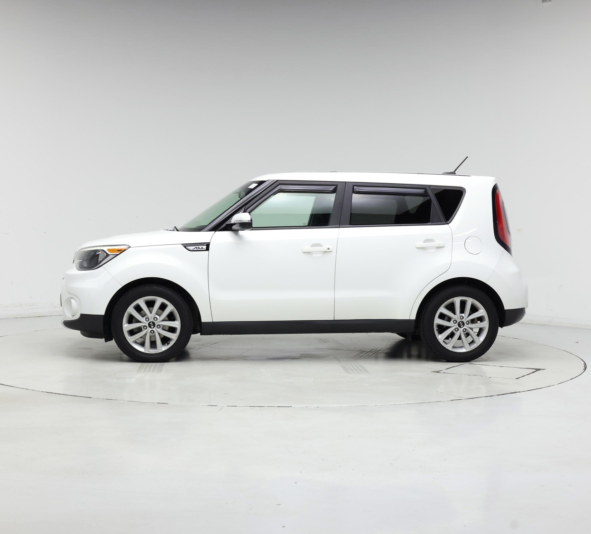 Thumbnail: 2018 Kia Soul - 3