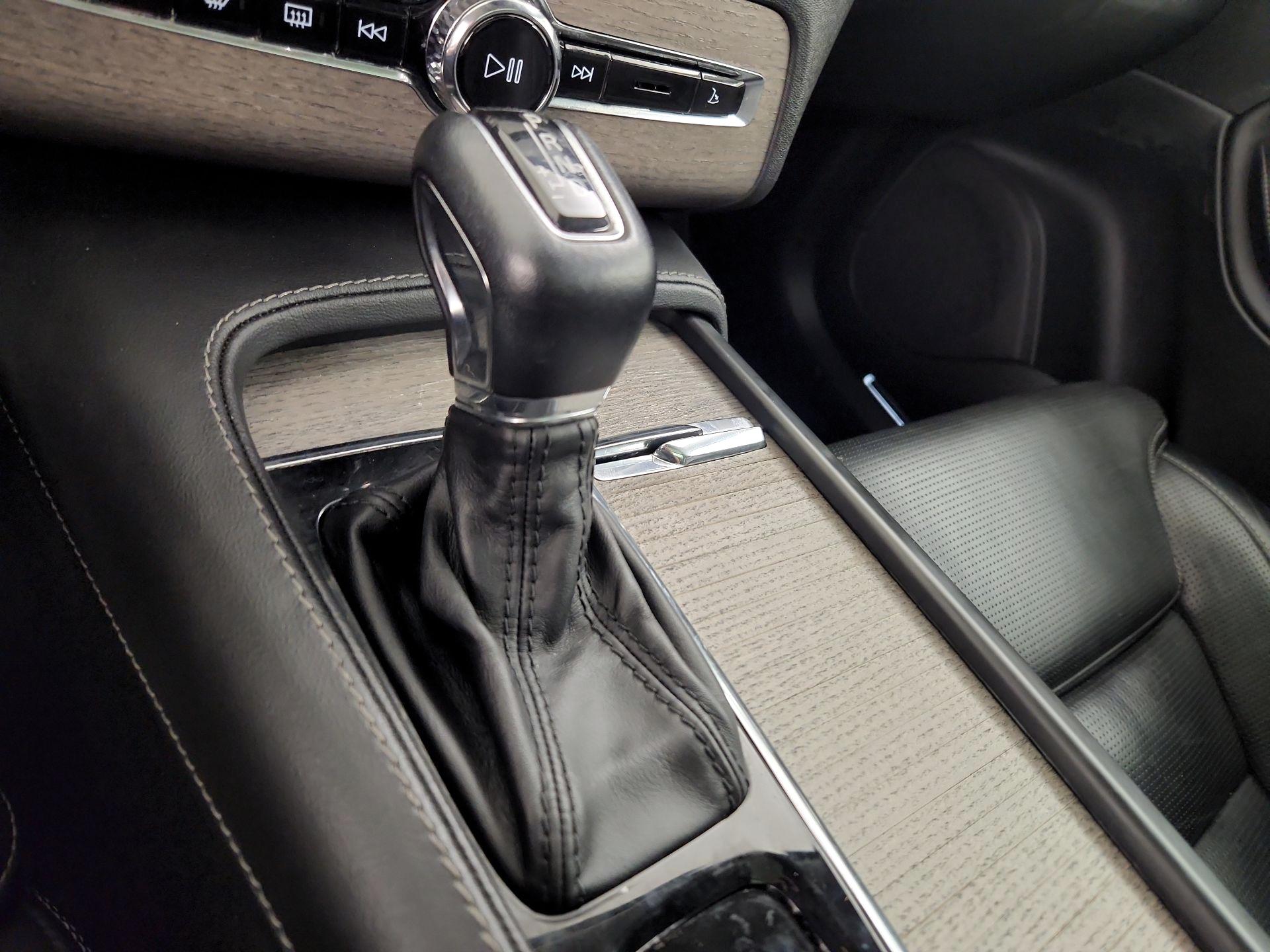 Thumbnail: 2022 Volvo XC90 - 18