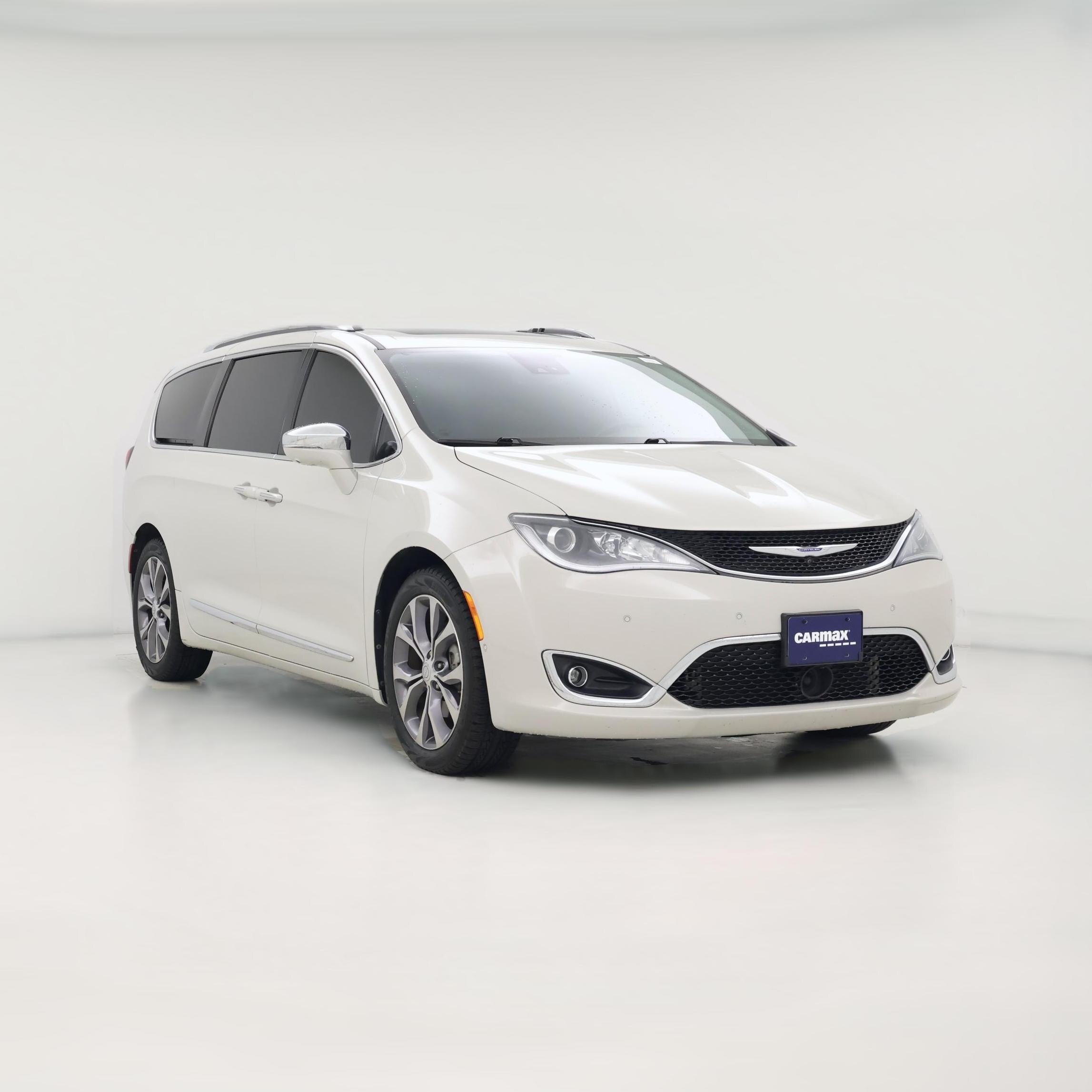 Thumbnail: 2019 Chrysler Pacifica - 1