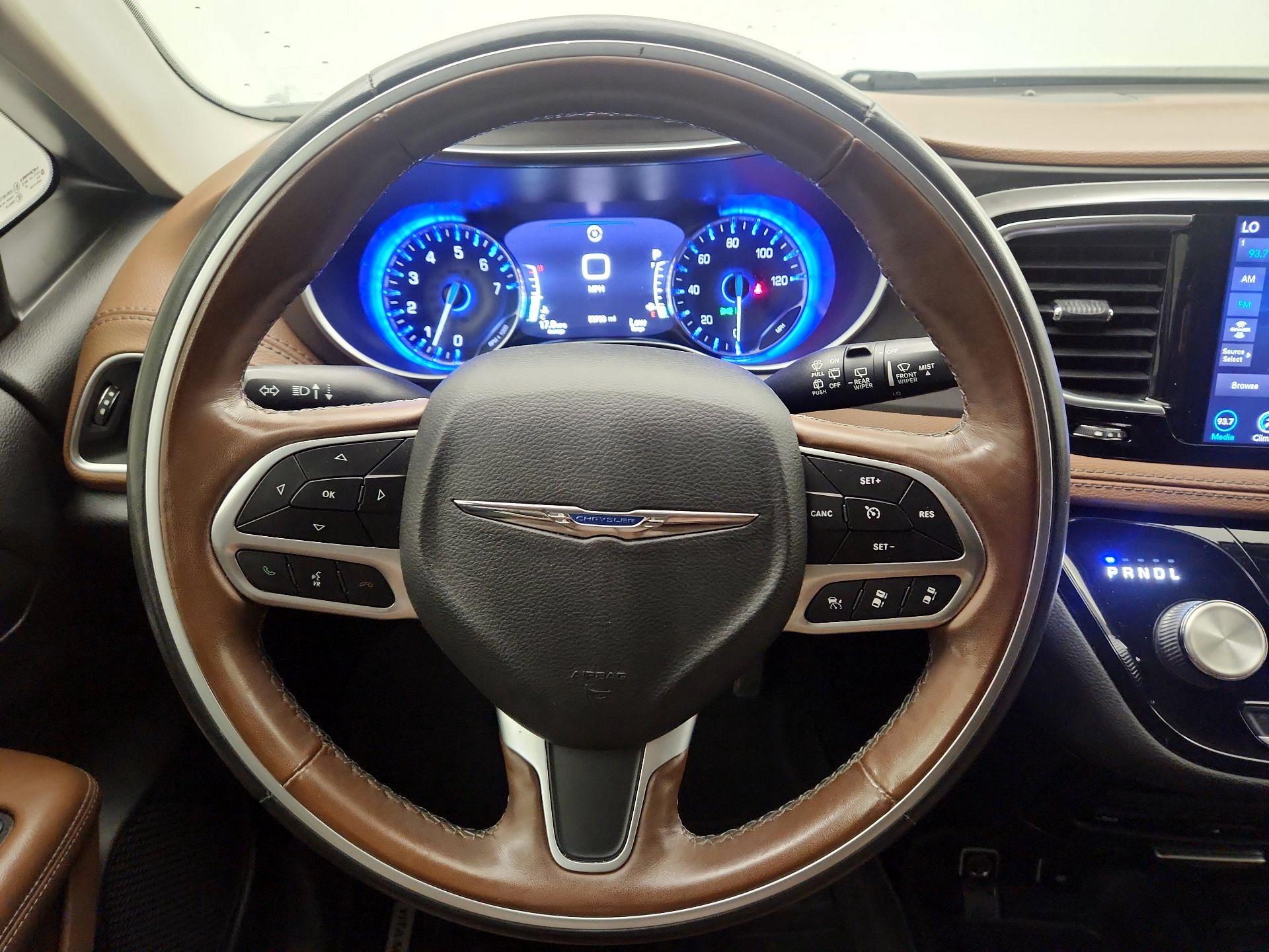 Thumbnail: 2019 Chrysler Pacifica - 10