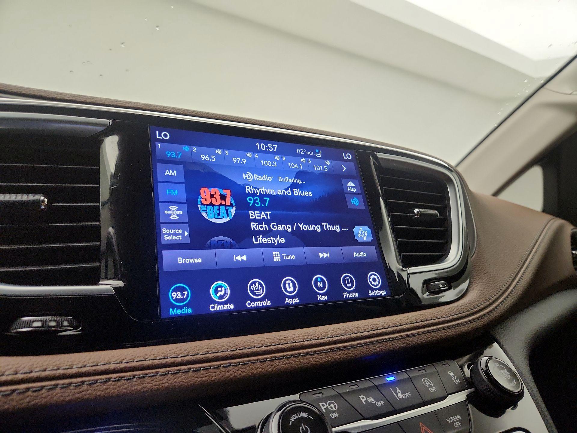 Thumbnail: 2019 Chrysler Pacifica - 13