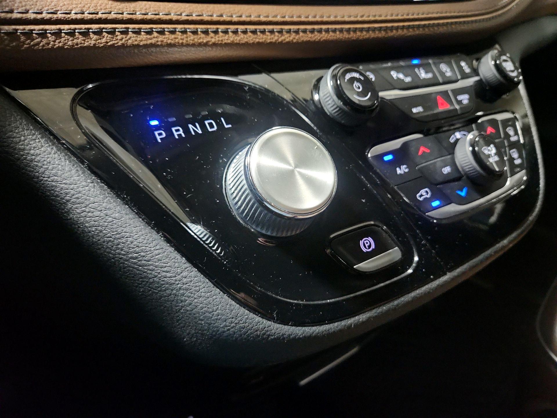 Thumbnail: 2019 Chrysler Pacifica - 15