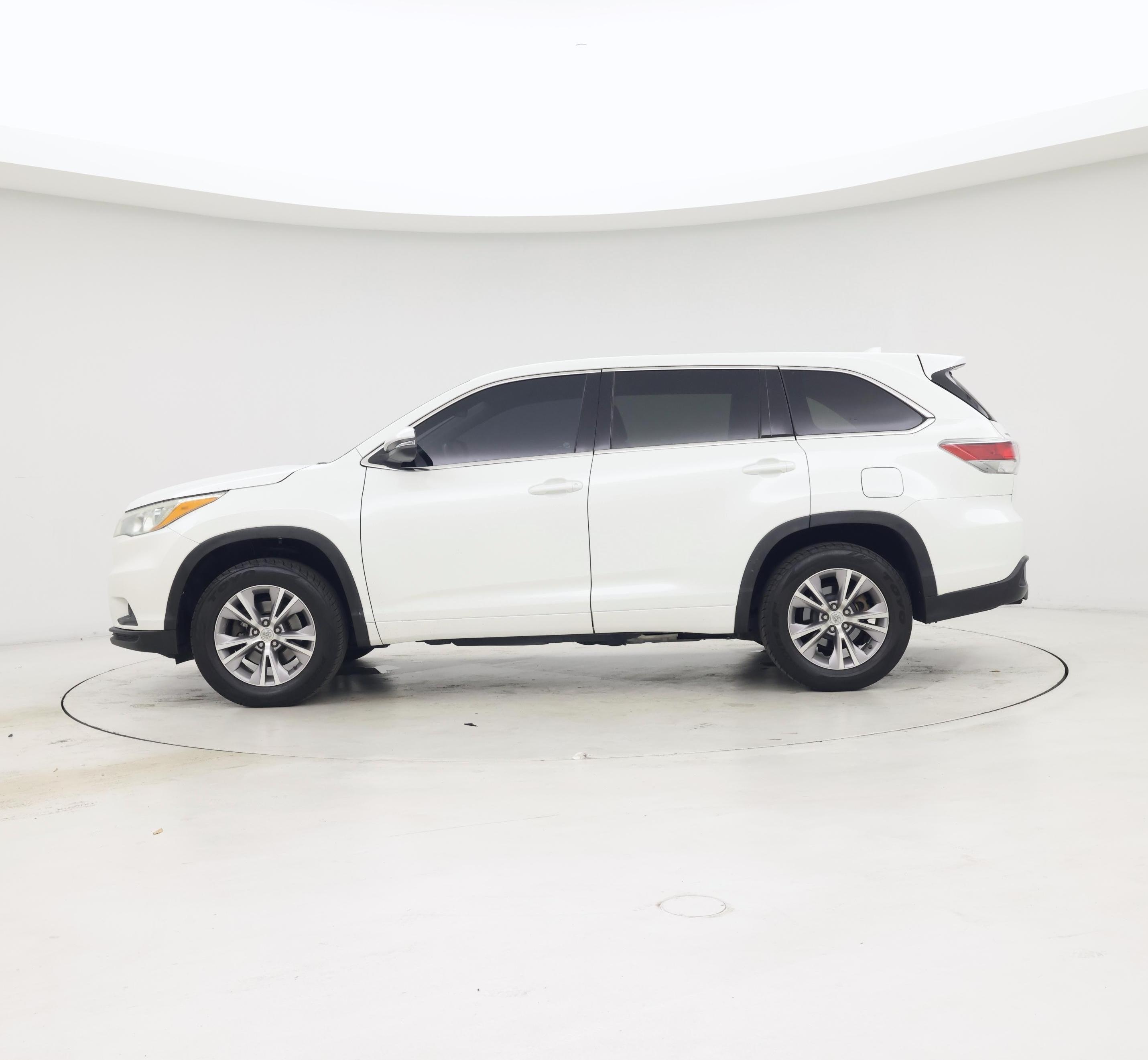 Thumbnail: 2015 Toyota Highlander - 3
