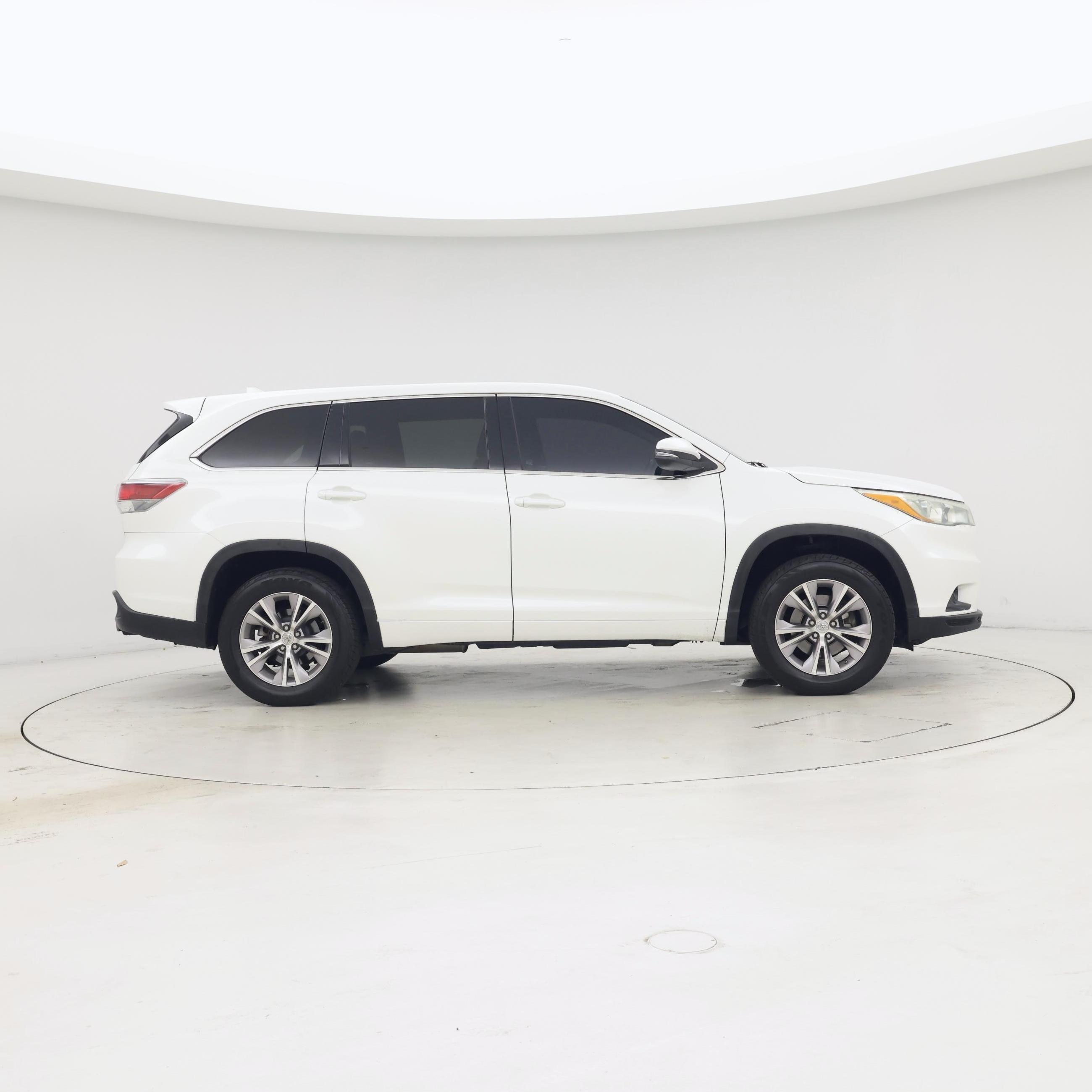 Thumbnail: 2015 Toyota Highlander - 7
