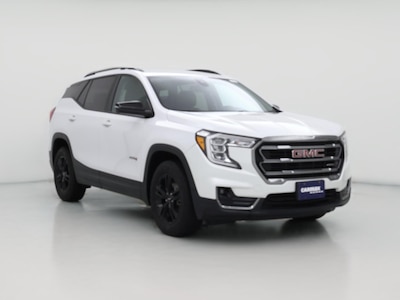 White 2024 GMC Terrain AT4