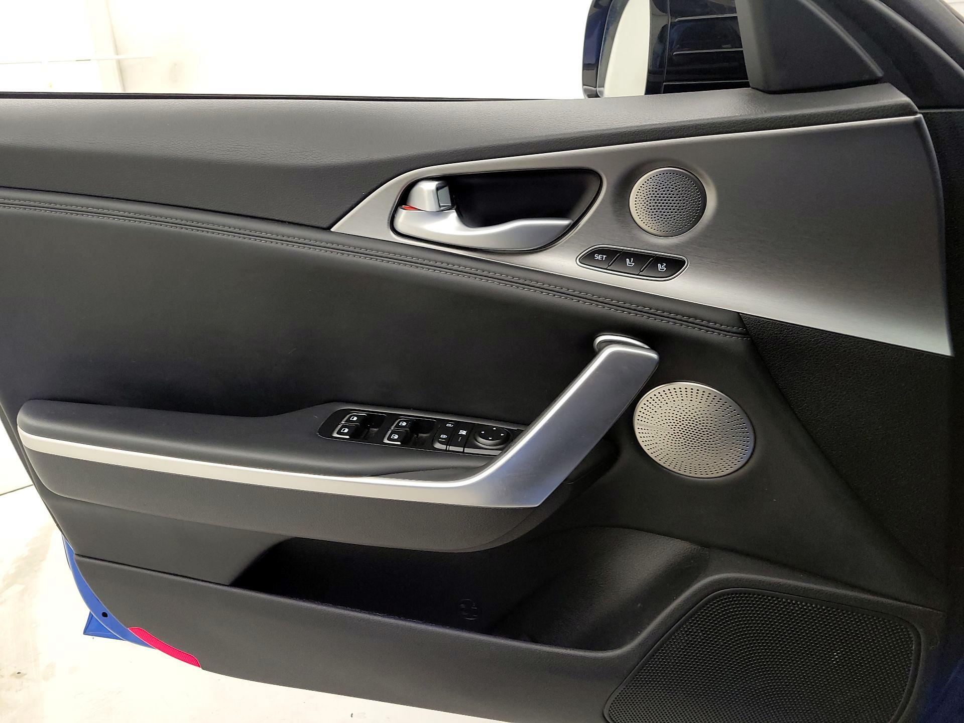 Thumbnail: 2019 Kia Stinger - 12