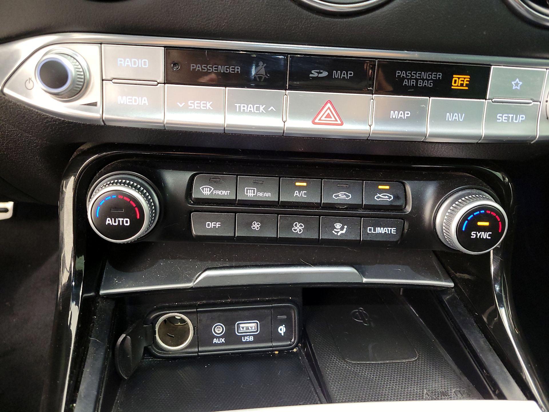 Thumbnail: 2019 Kia Stinger - 17