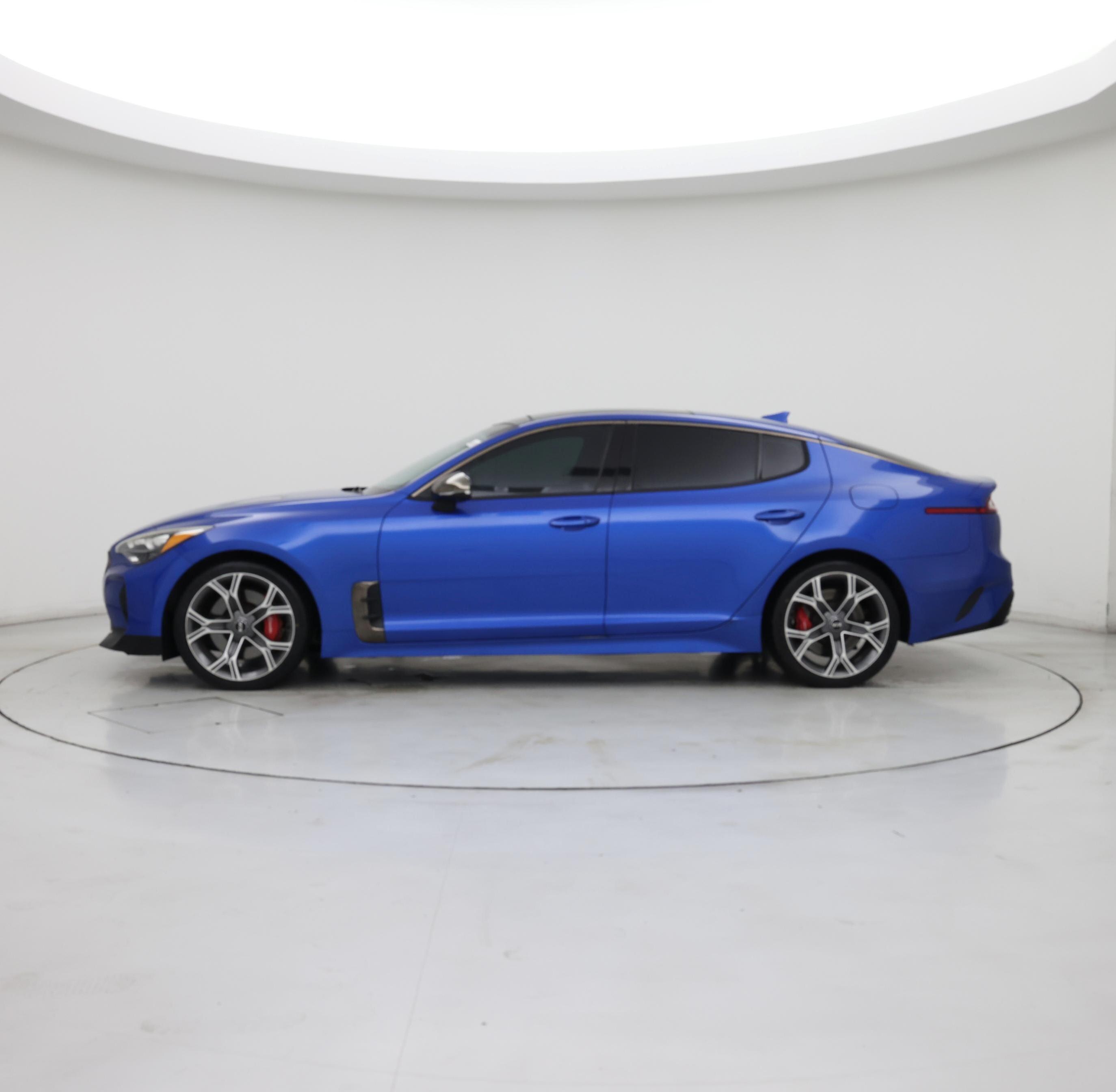 Thumbnail: 2019 Kia Stinger - 3
