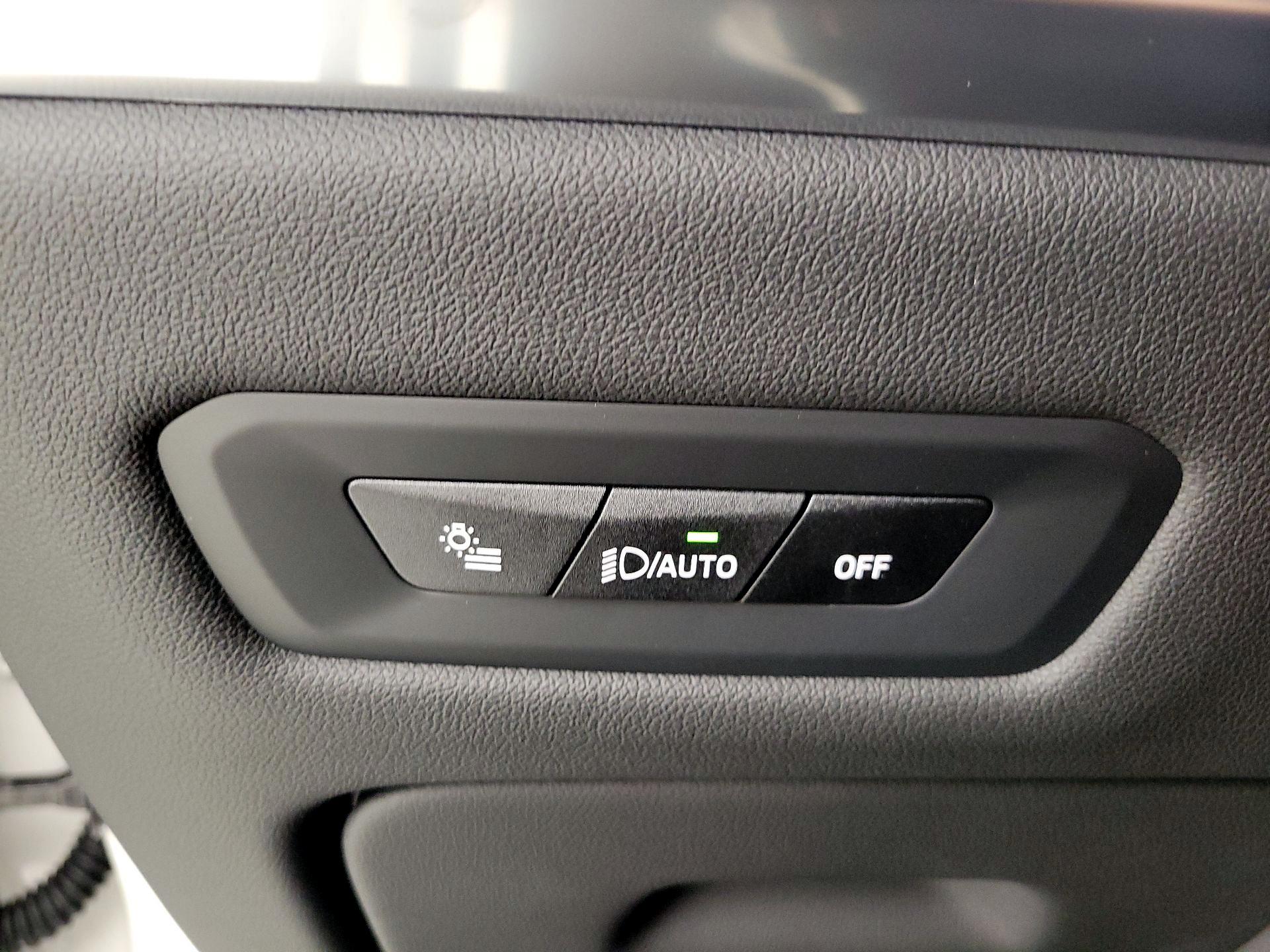 Thumbnail: 2026 BMW X5 - 13