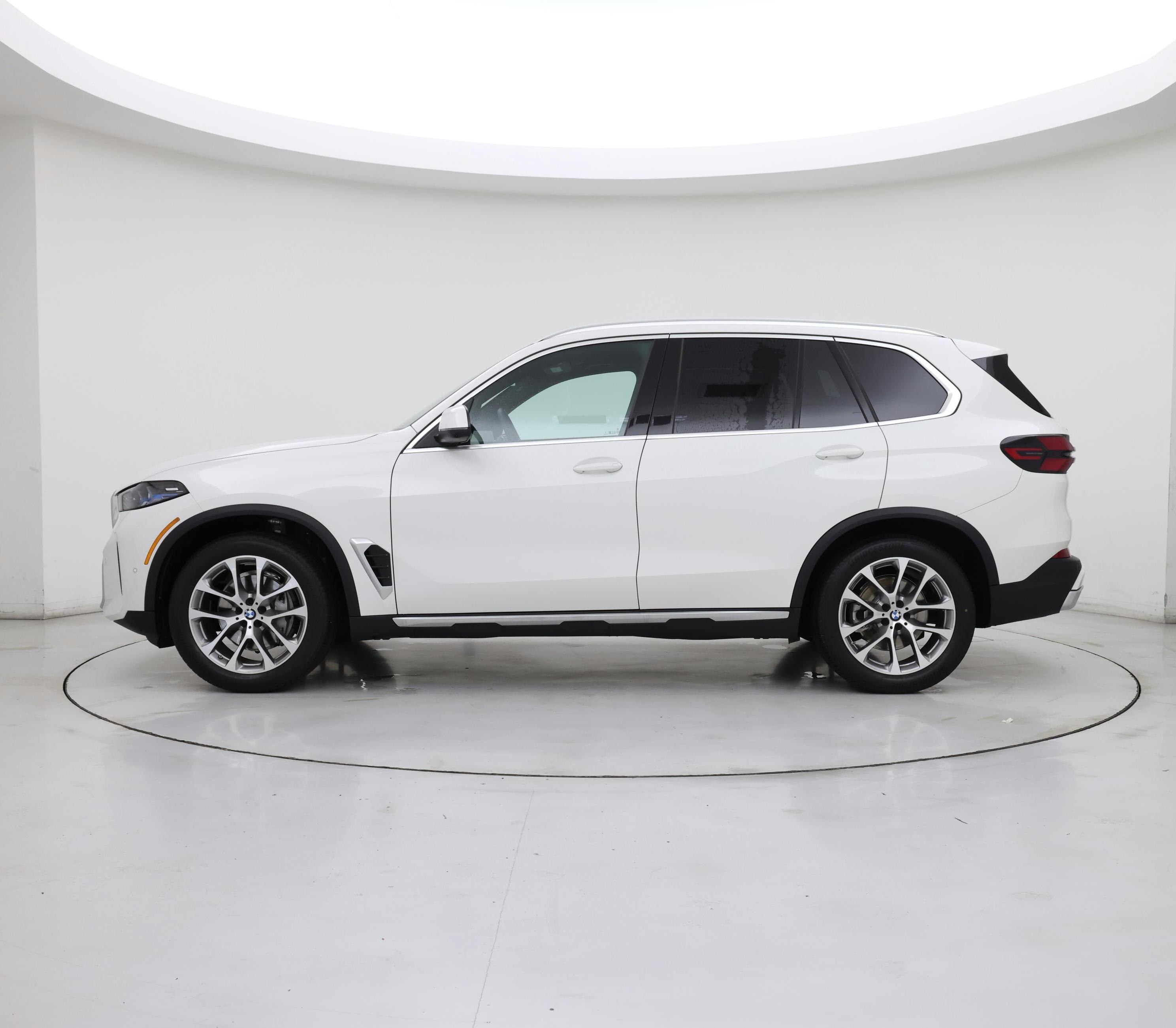 Thumbnail: 2026 BMW X5 - 3