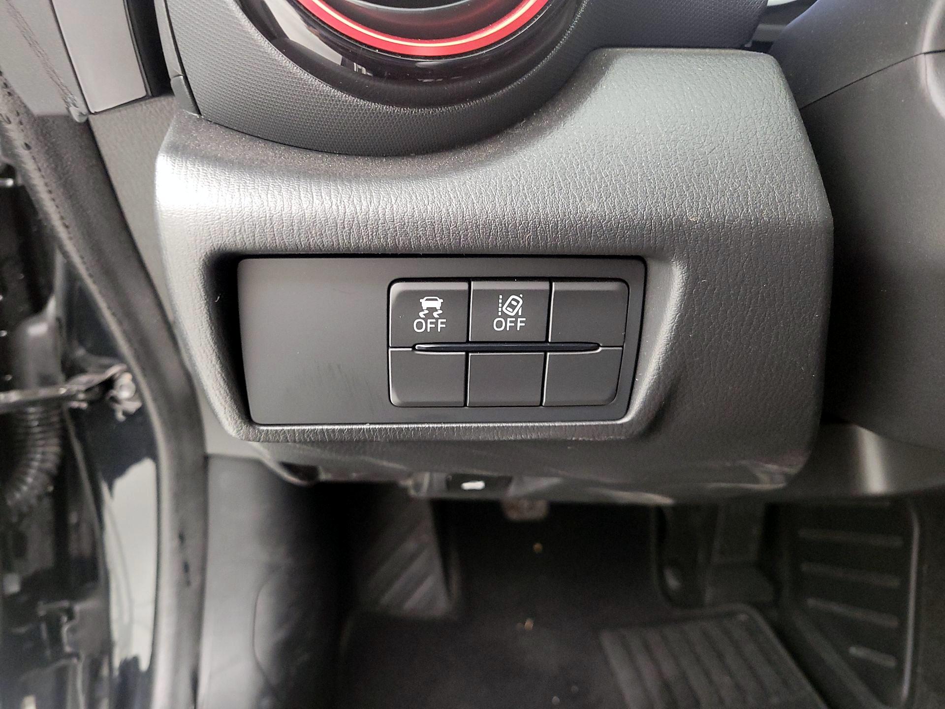 Thumbnail: 2023 Mazda MX-5 Miata - 13