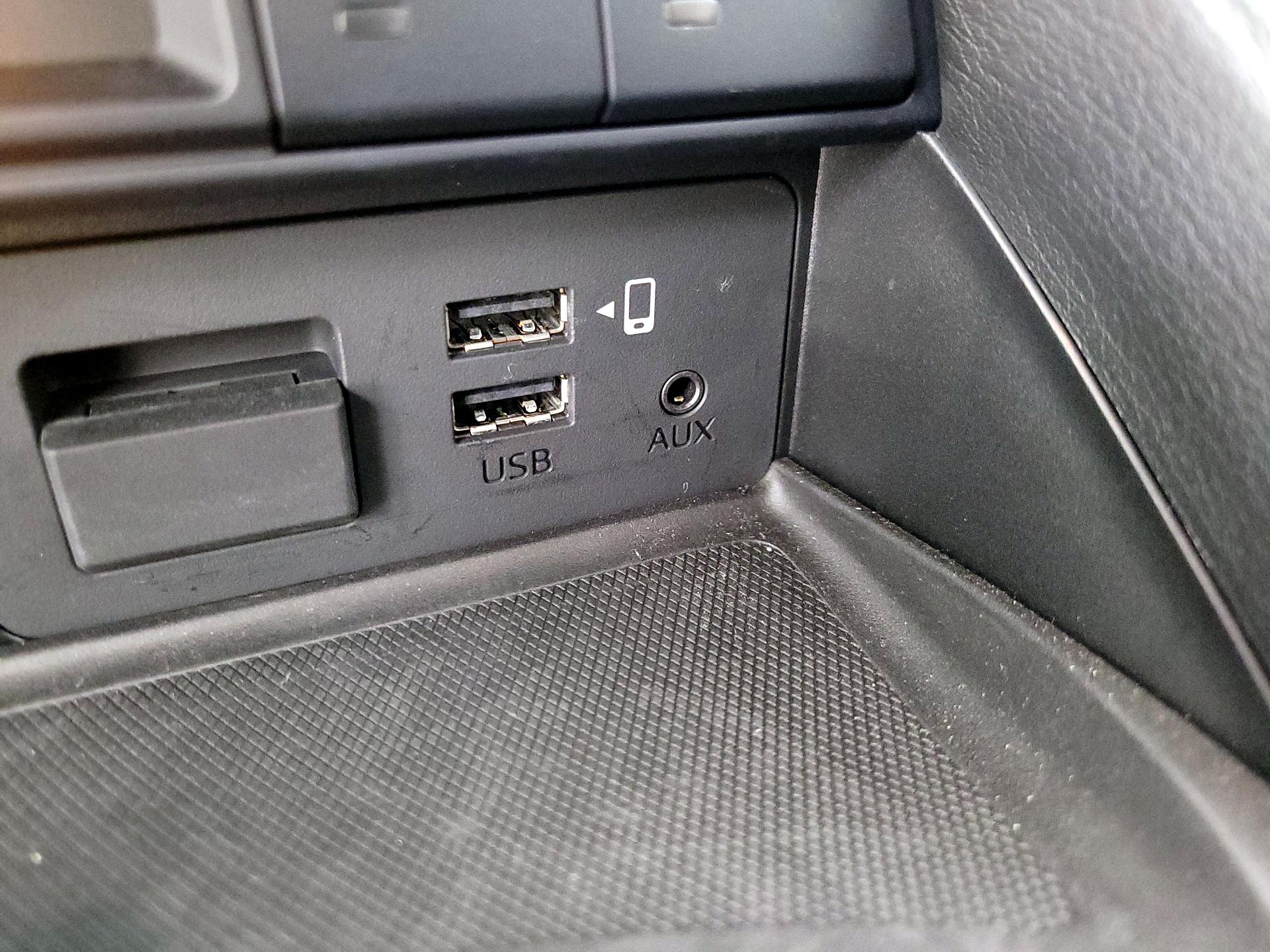 Thumbnail: 2023 Mazda MX-5 Miata - 18