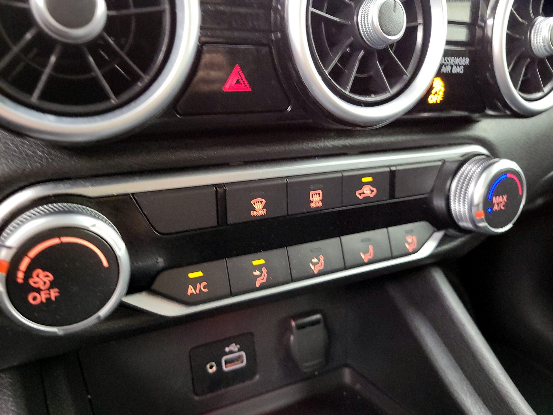 Thumbnail: 2020 Nissan Sentra - 16