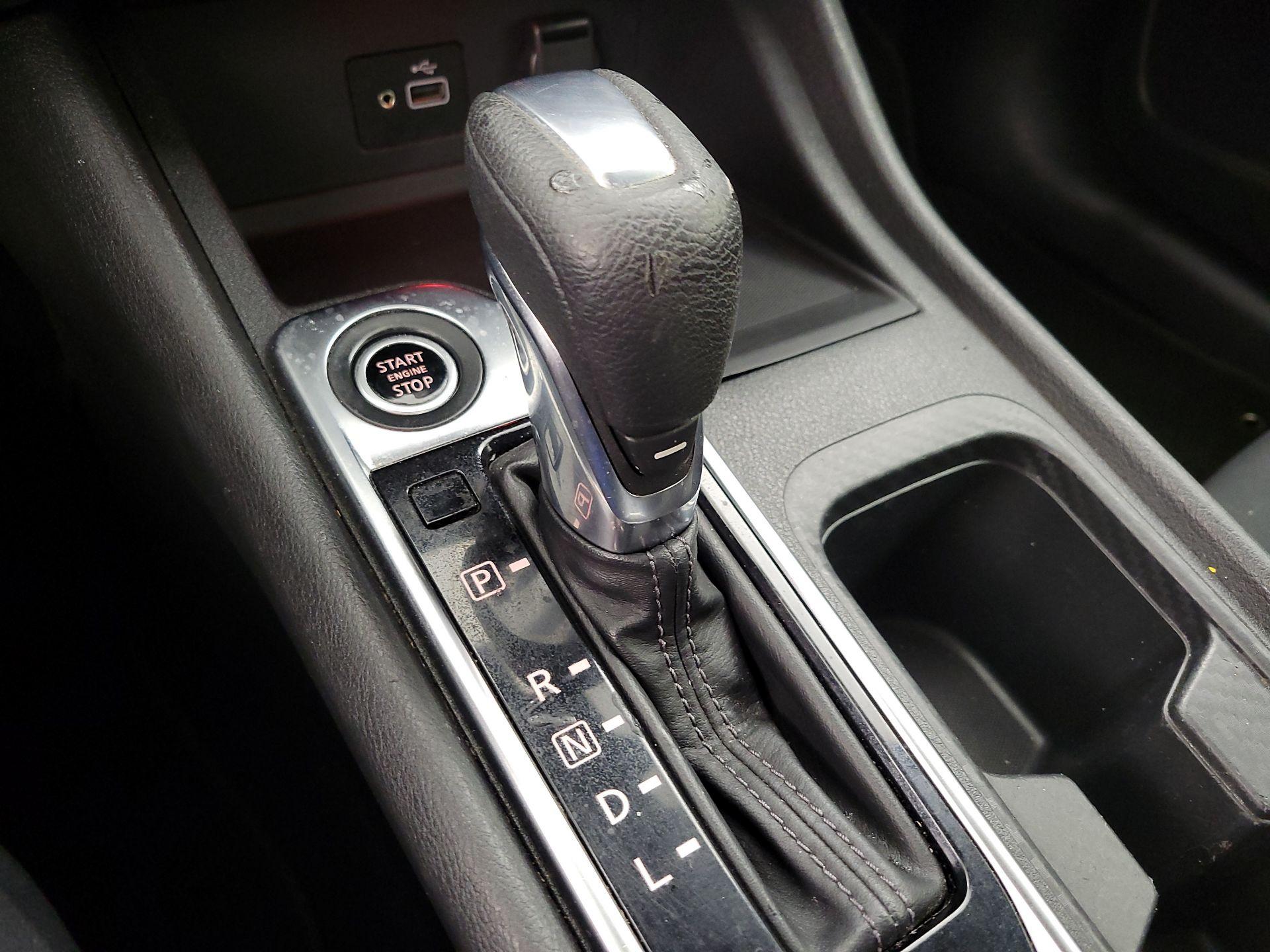 Thumbnail: 2020 Nissan Sentra - 17