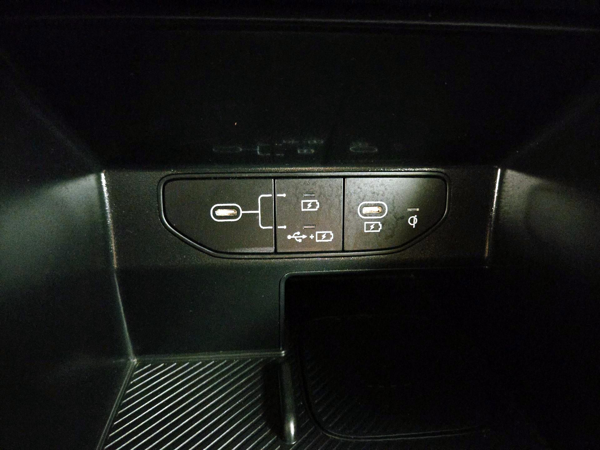 Thumbnail: 2024 Kia Sorento - 19