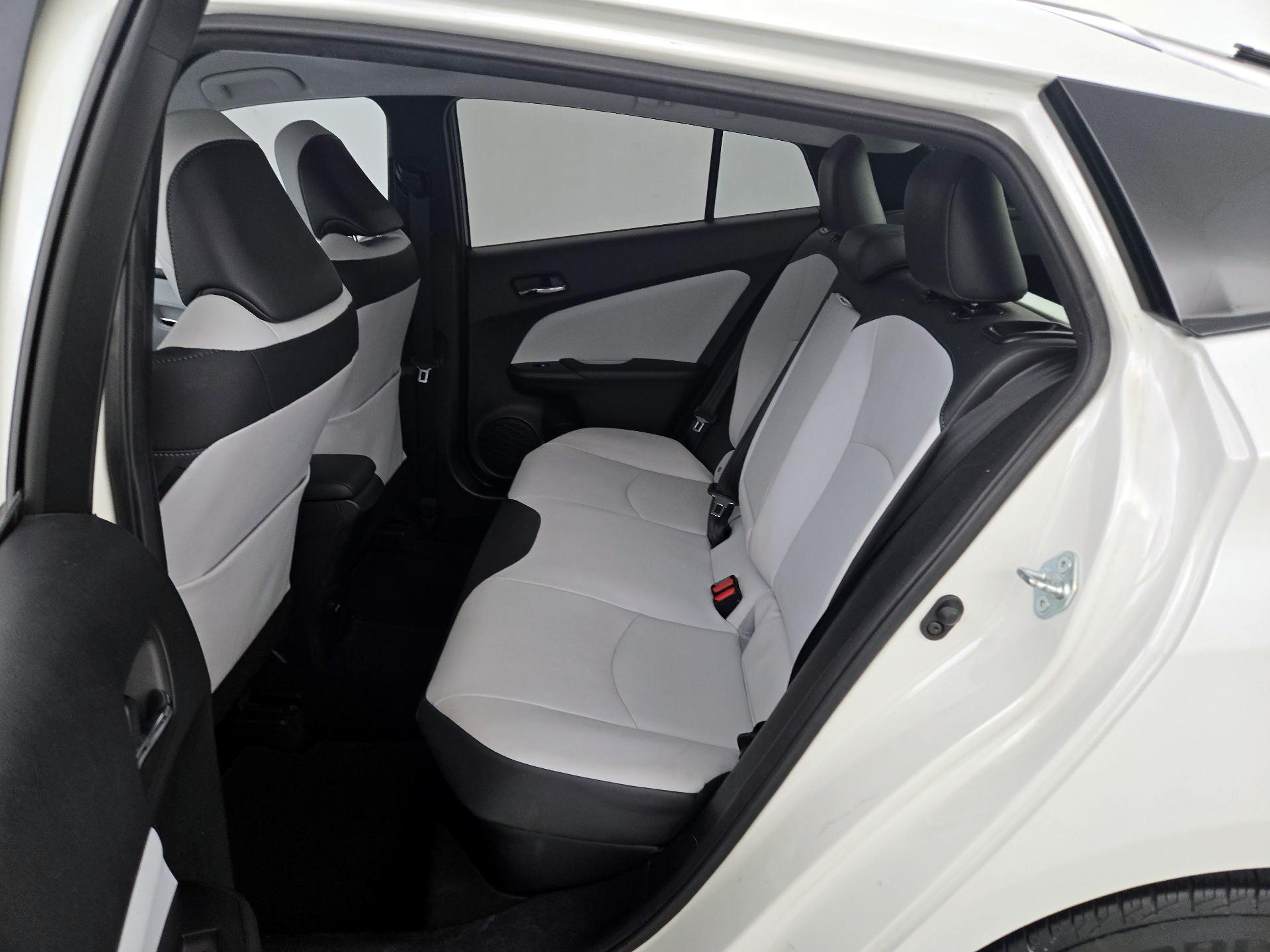 Thumbnail: 2017 Toyota Prius - 20