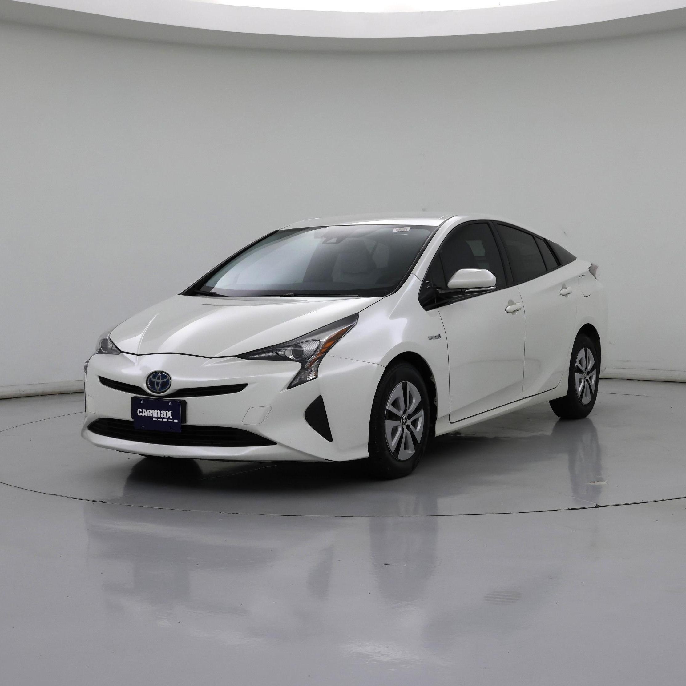 Thumbnail: 2017 Toyota Prius - 4