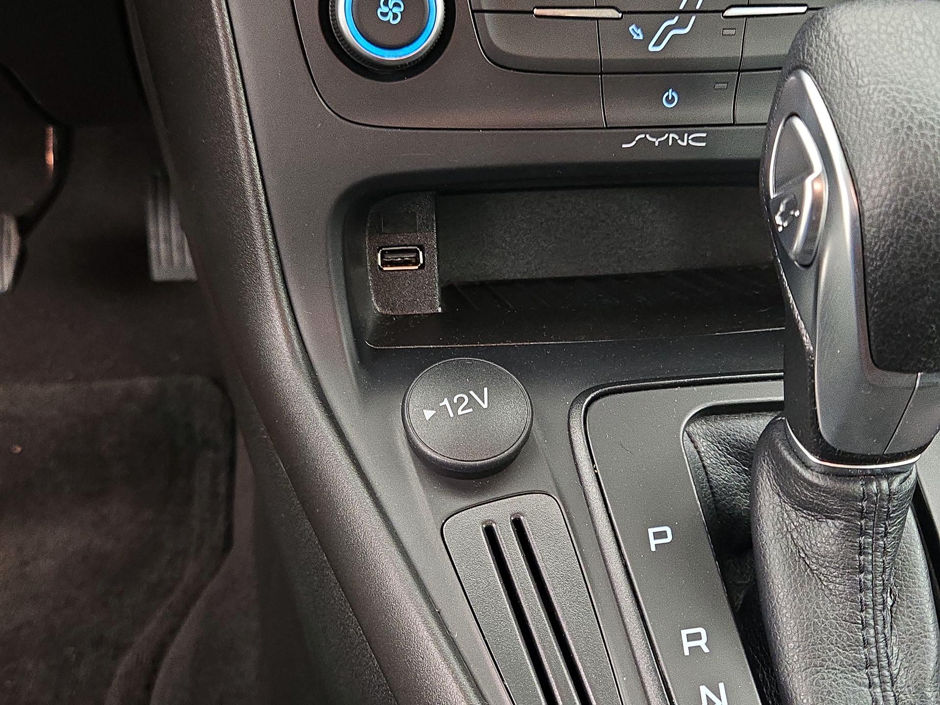 Thumbnail: 2018 Ford Focus - 18