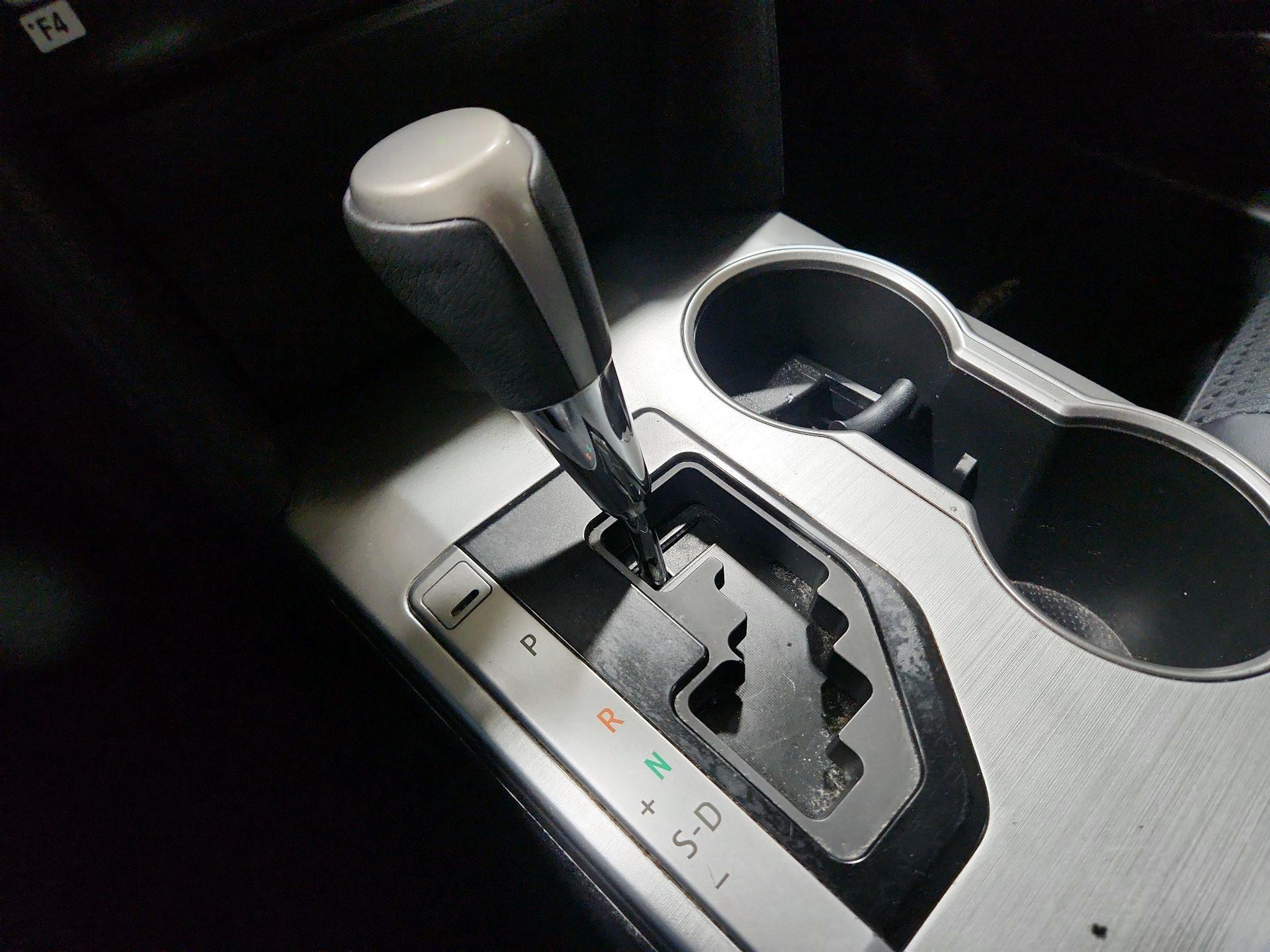 Thumbnail: 2014 Toyota Camry - 15