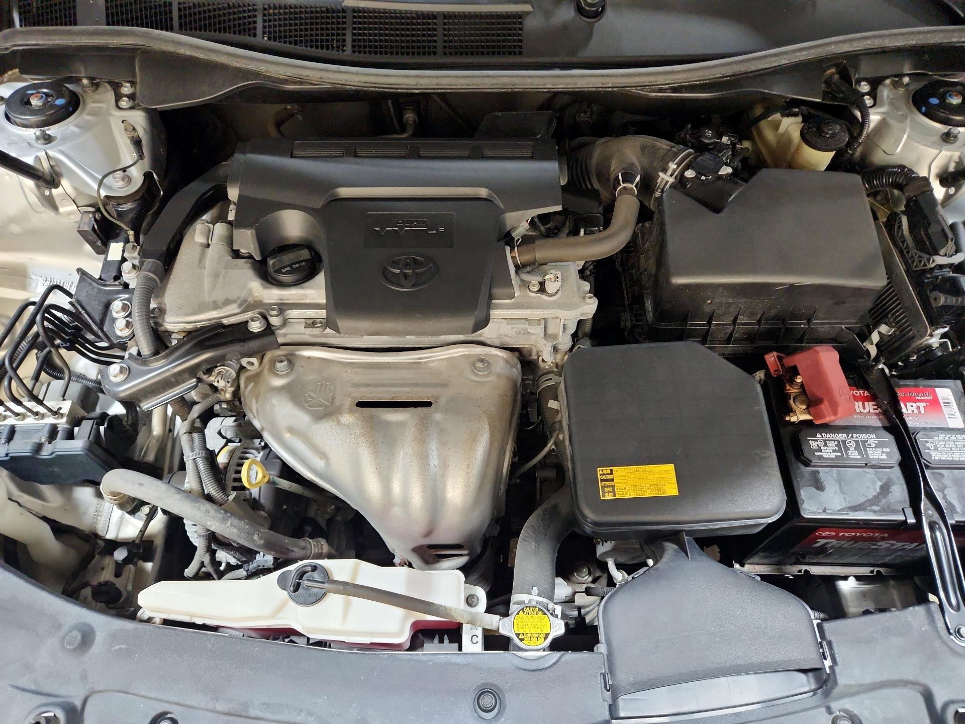 Thumbnail: 2014 Toyota Camry - 17