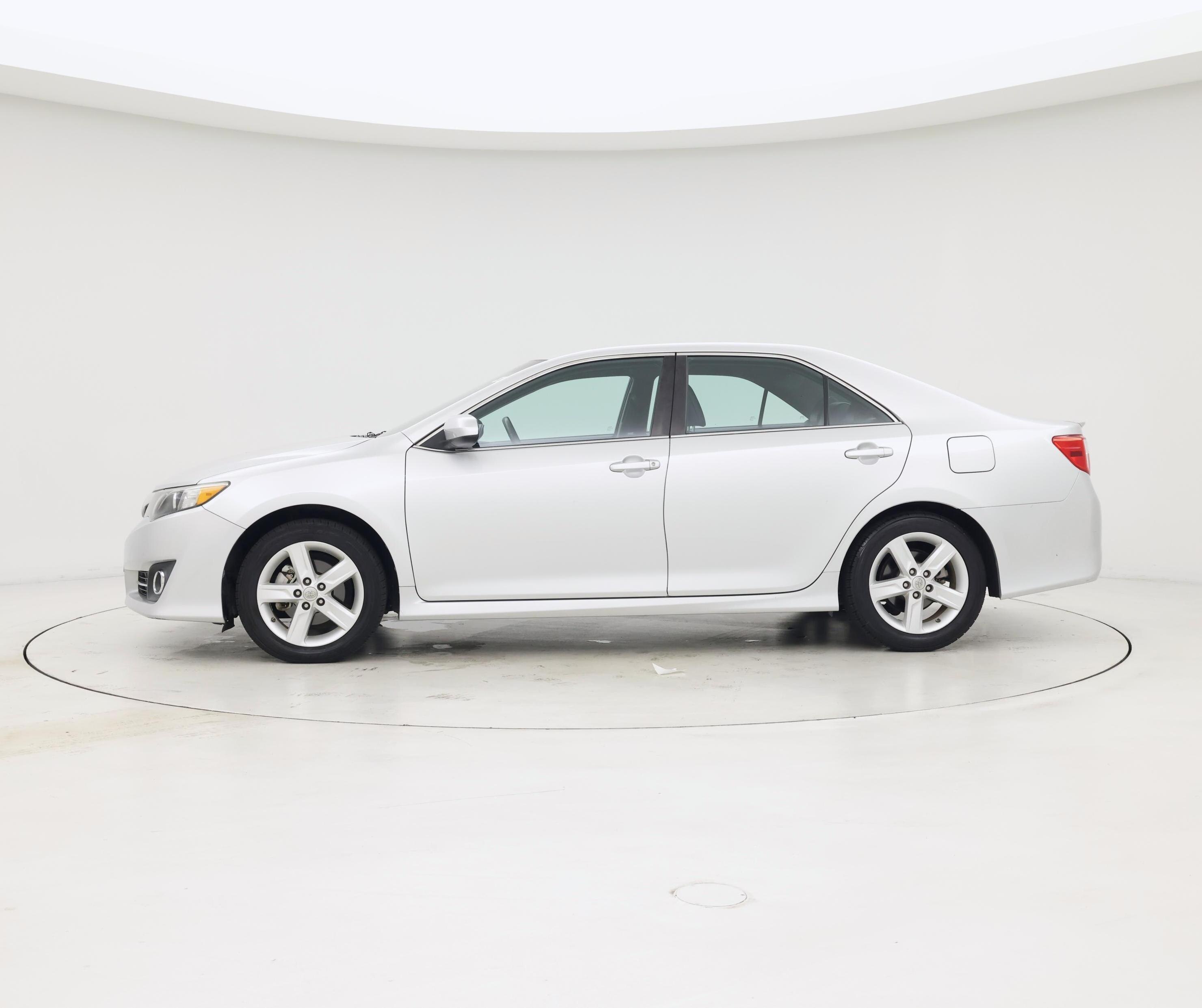 Thumbnail: 2014 Toyota Camry - 3