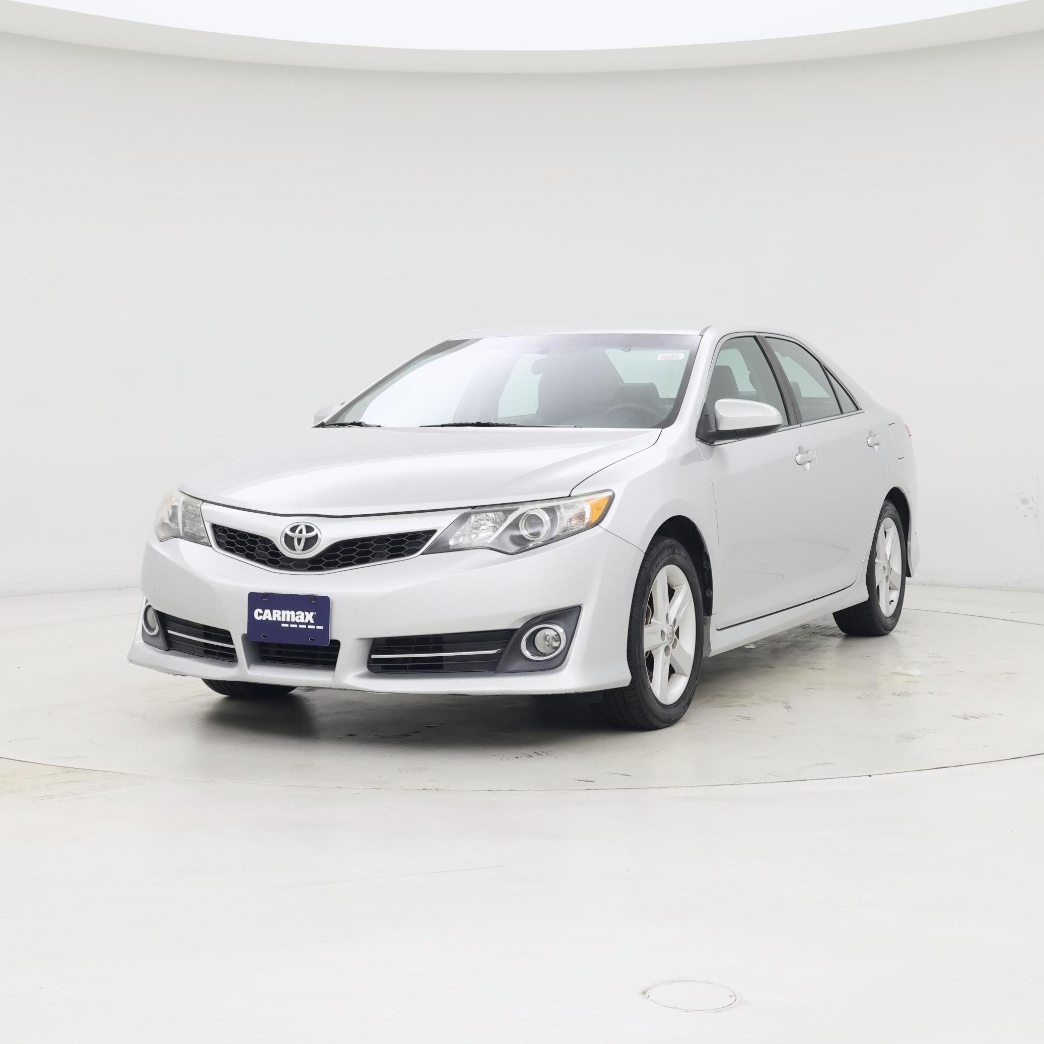 Thumbnail: 2014 Toyota Camry - 4